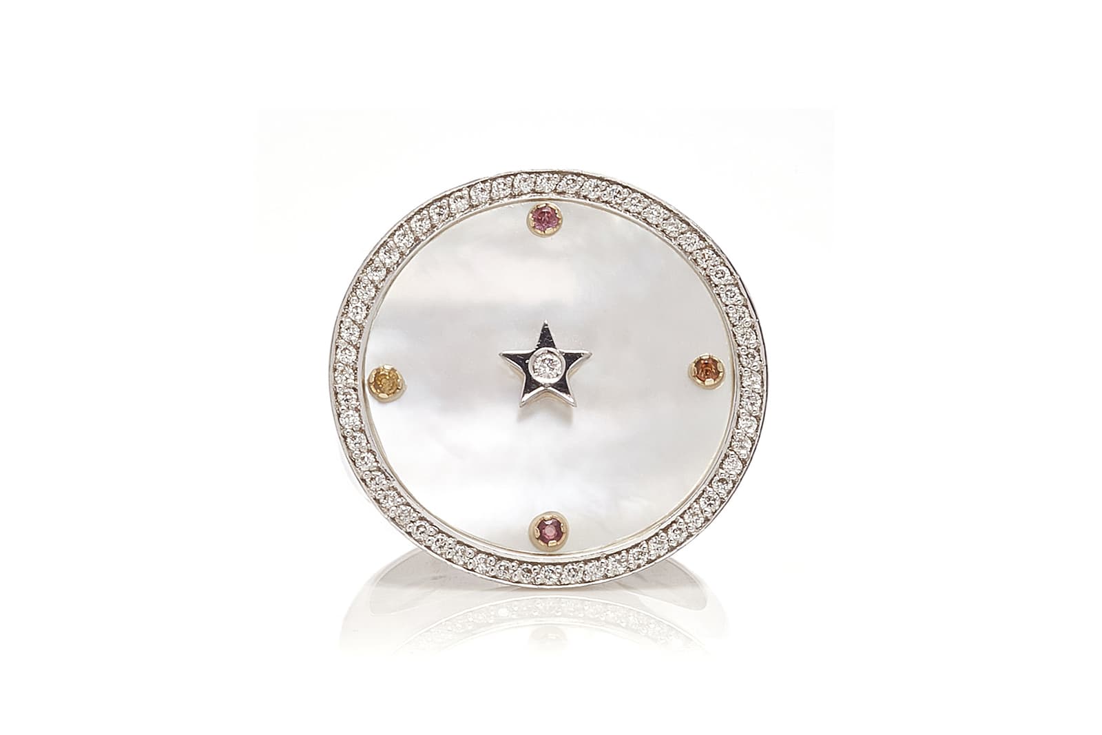  Anna Maccieri Rossi 'ORA' collection 'Chevalier' ring with mother of pearl, sapphires and diamonds in white and yellow gold