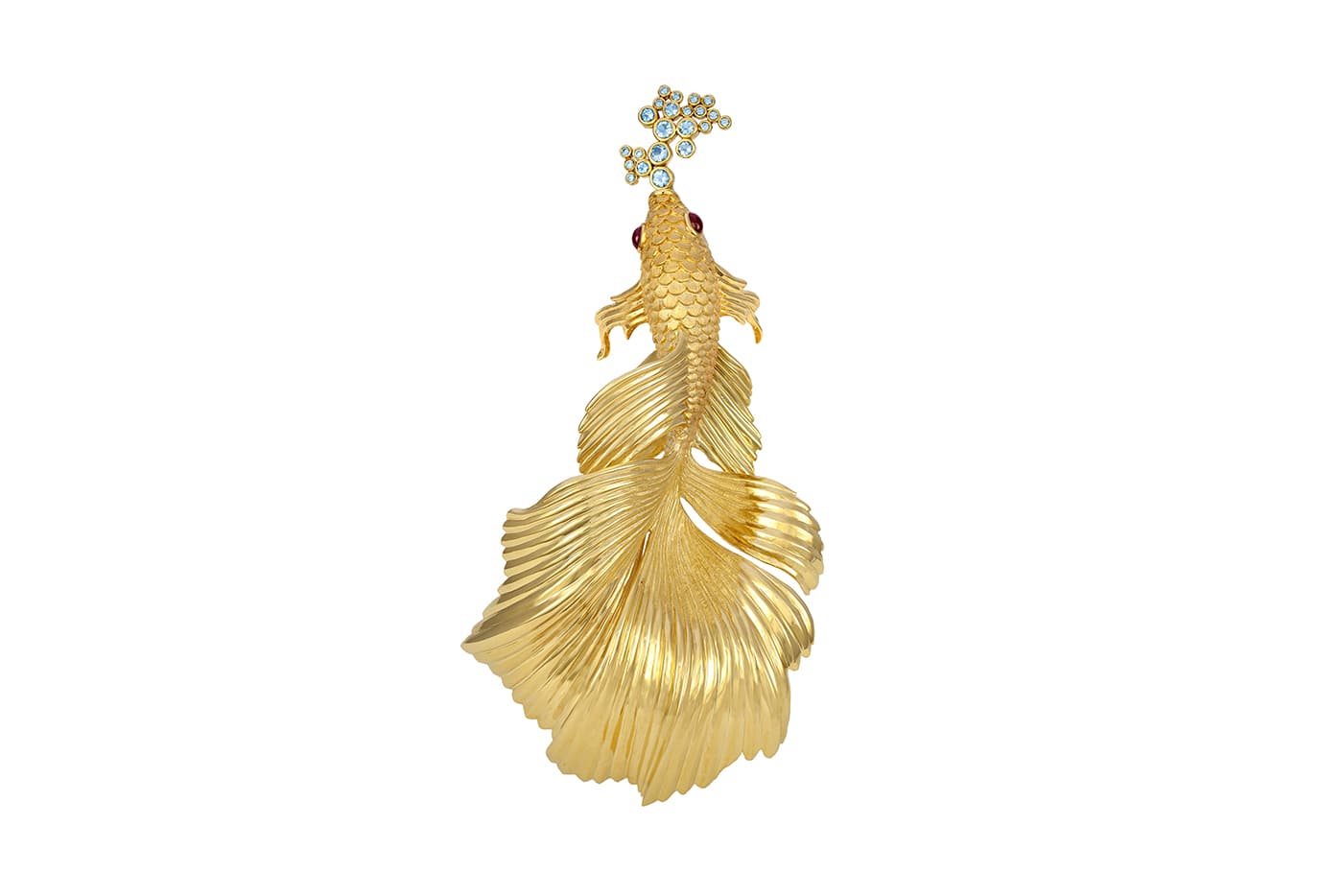  2nd Runner up: Crevoshay brooch with rubies and aquamarine in yellow gold
