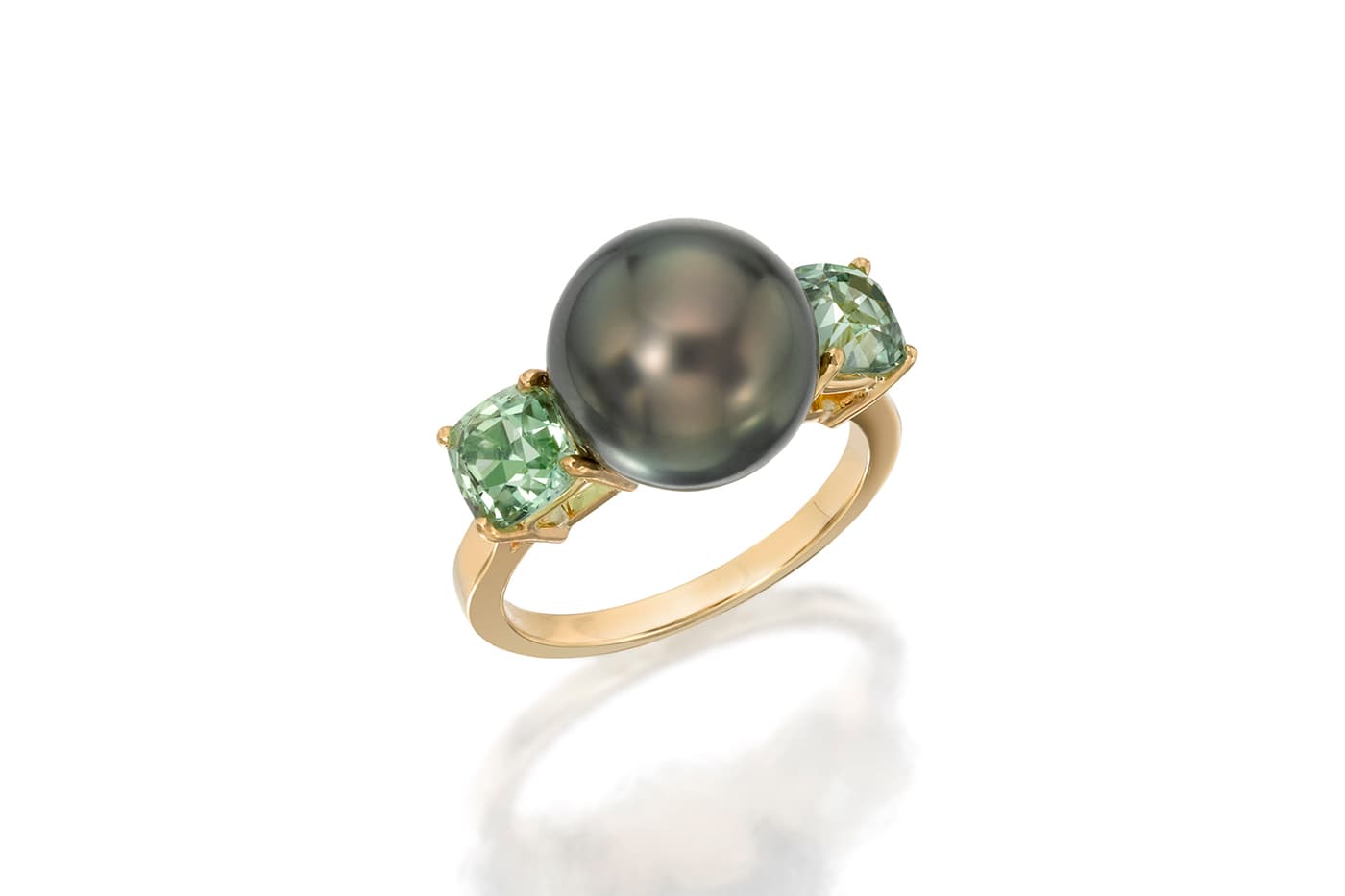  Assael ring with garnets and Tahitian pearl in yellow gold