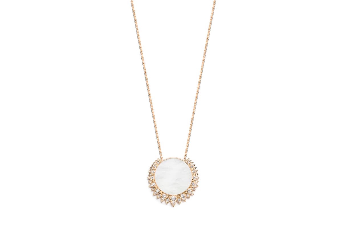  Piaget 'Sunlight' collection pendant necklace with diamonds and mother-of-pearl in yellow gold