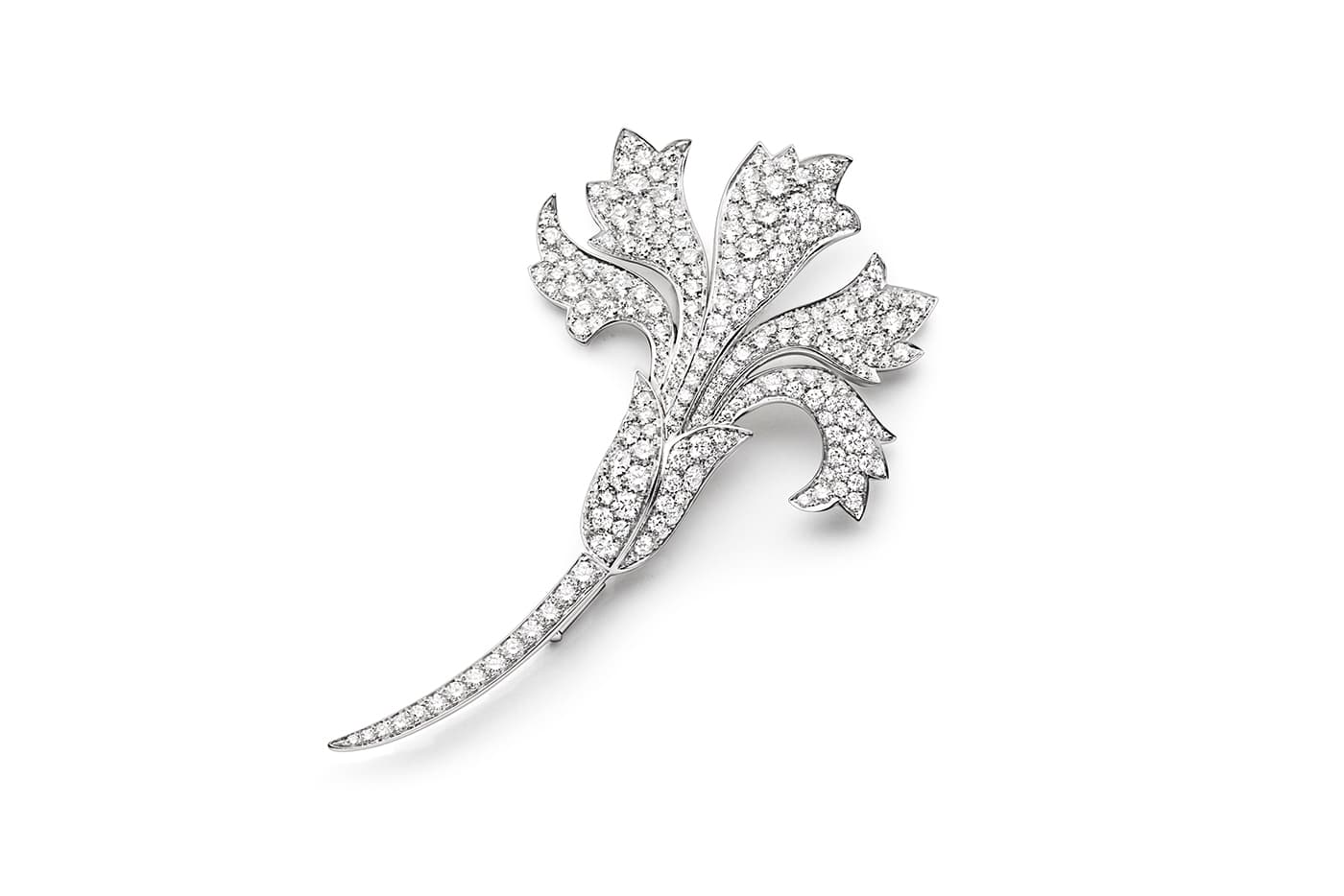  Chaumet 'Broche Œillet' brooch with diamonds in white gold