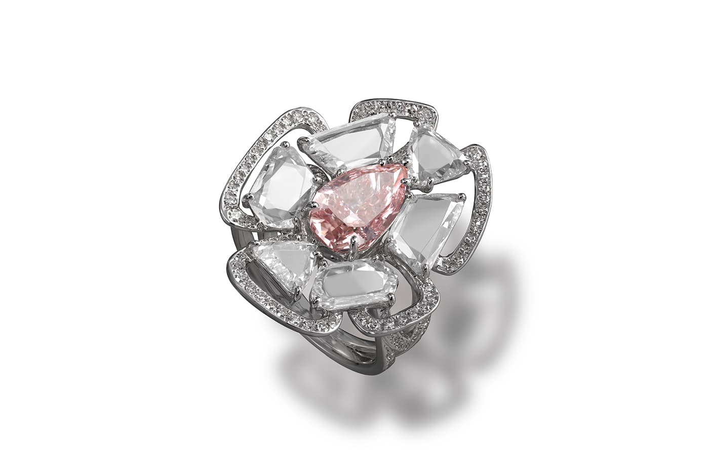  Carnet by Michelle Ong 'Fancy Floral' ring with colourless and fancy pink diamonds in platinum 