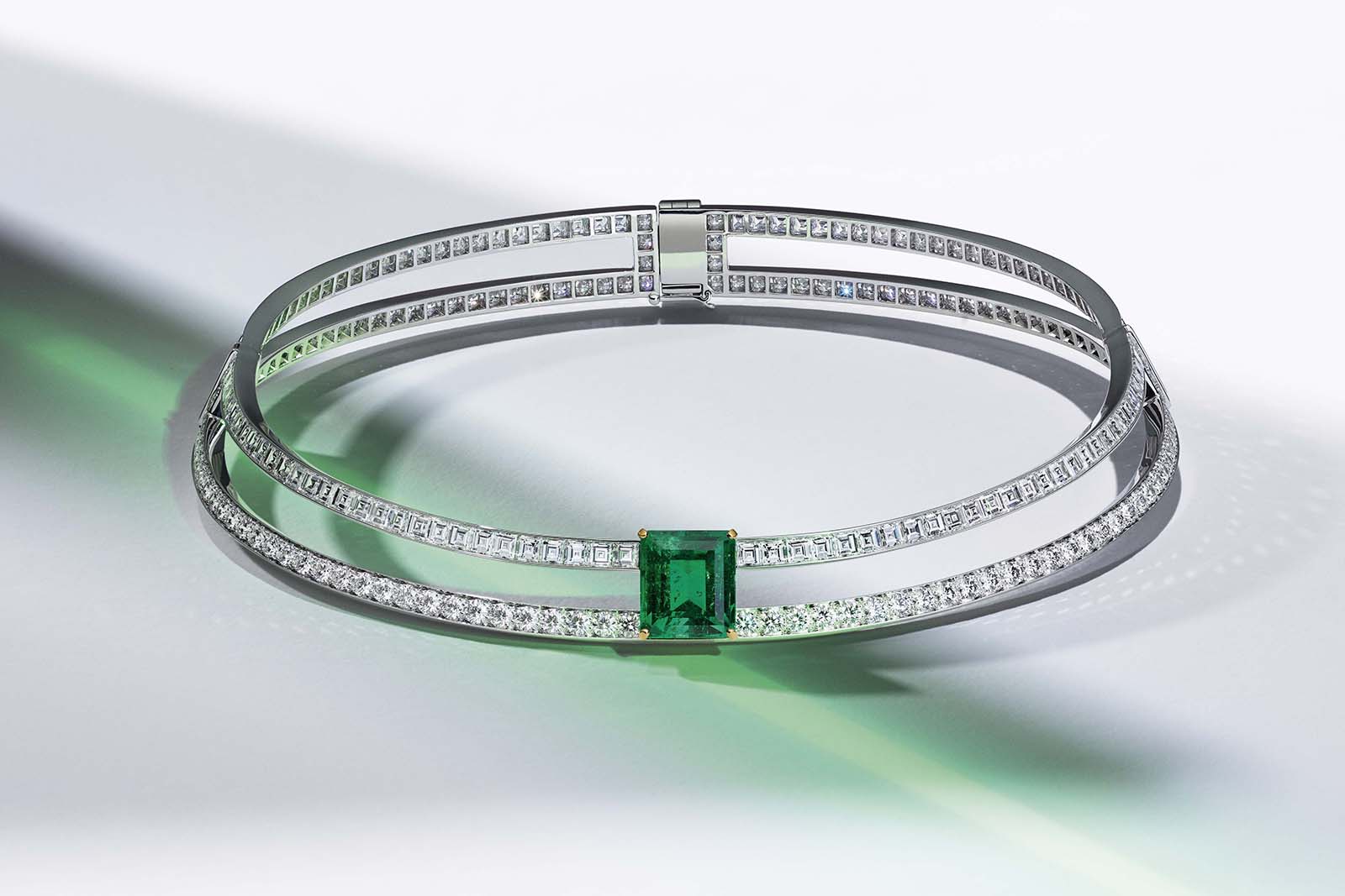  Louis Vuitton 'Riders of the Knights' collection choker with diamonds and emerald in white gold