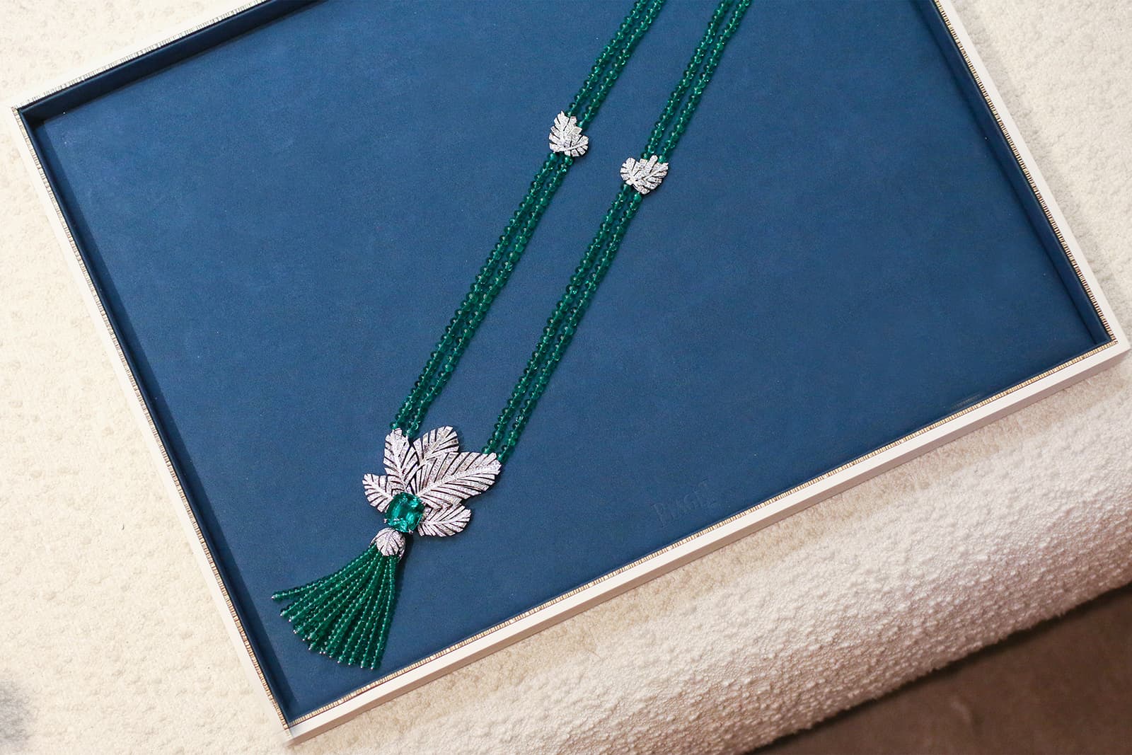  Piaget 'Golden Oasis' collection ‘Secret Oasis’ sautoir with 26ct Colombian emerald, accenting emeralds and diamonds in white gold