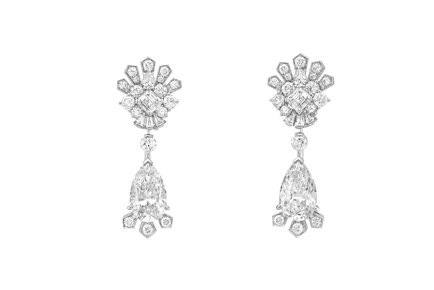  Van Cleef & Arpels ‘Romeo & Juliet’ collection 'Reticella' transformable earrings with two pear shaped diamonds of 6.60ct and 6.31ct, and accenting diamonds in white gold