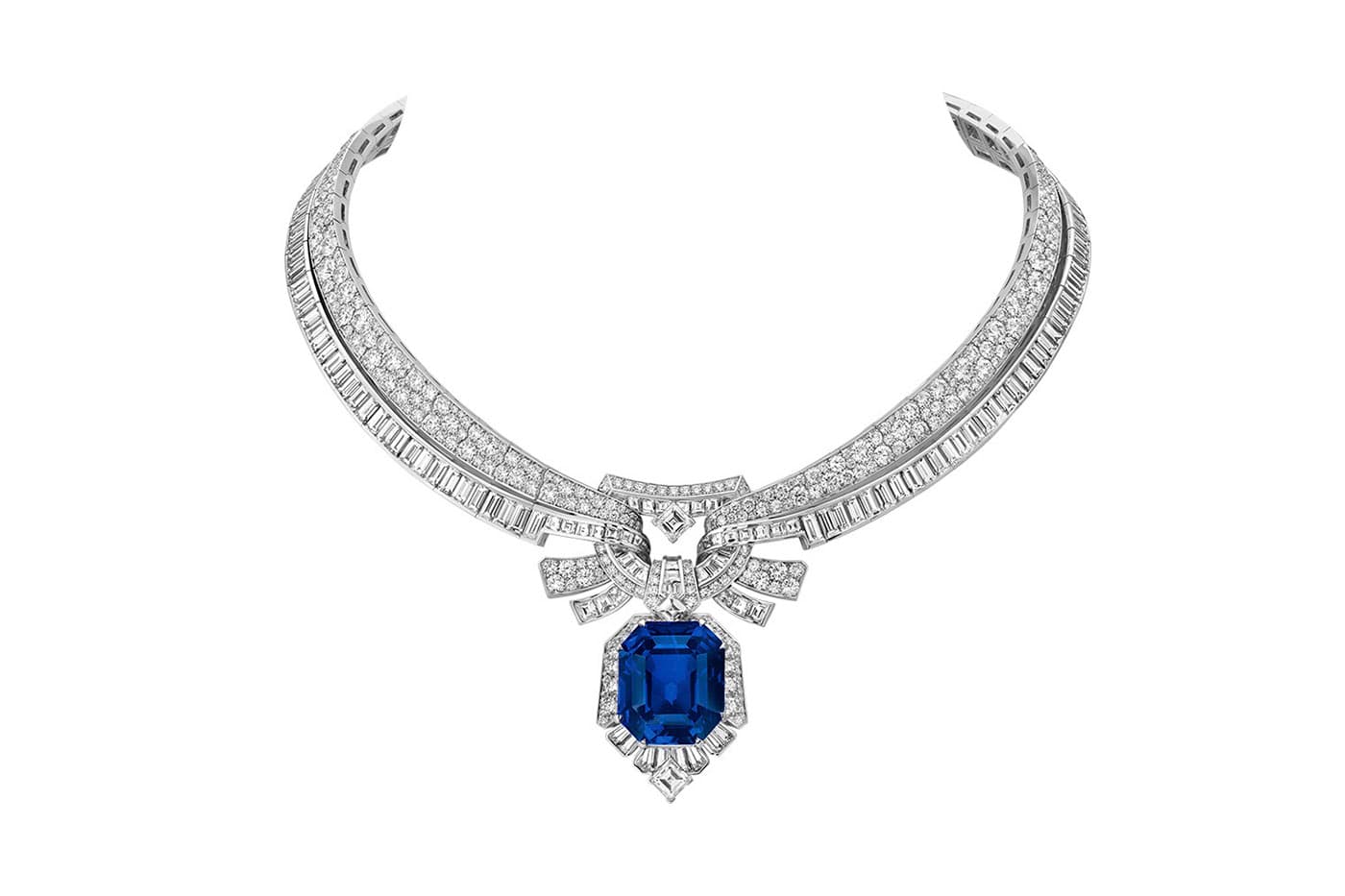 Колье Van Cleef & Arpels  'Maiolika' из коллекции 'Romeo and Juliet' из белого золота со шри-ланкийским сапфиром 42.86ct и бриллиантами