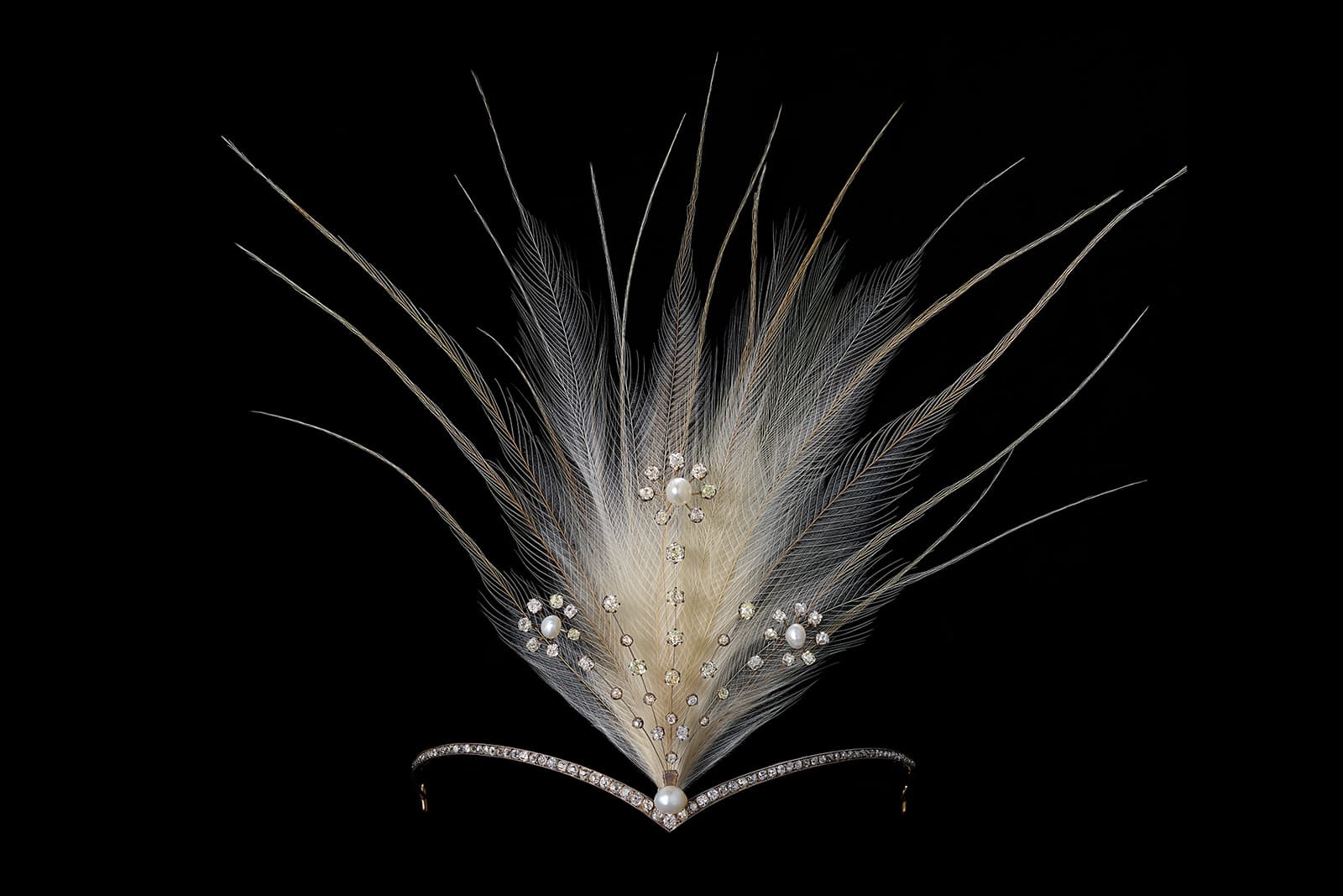  Chaumet 'Marie Stuart' aigrette with diamonds, pearls and feather in gold and silver from 1910