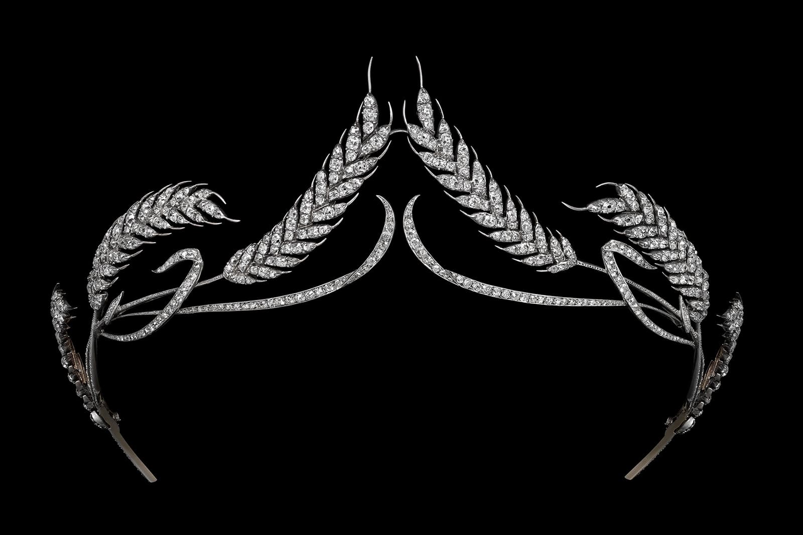  Chaumet ‘Crèvecoeur’ tiara with diamonds in gold and silver from 1910 loaned from a private collection