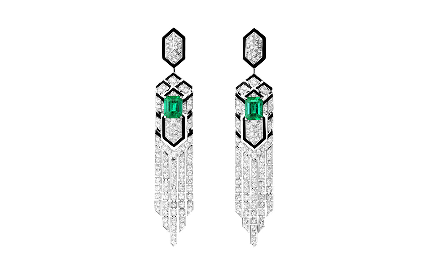  Boucheron 'Paris Vu Du 26' earrings with 2.27 and 2.14 cts emeralds, diamonds and onyx