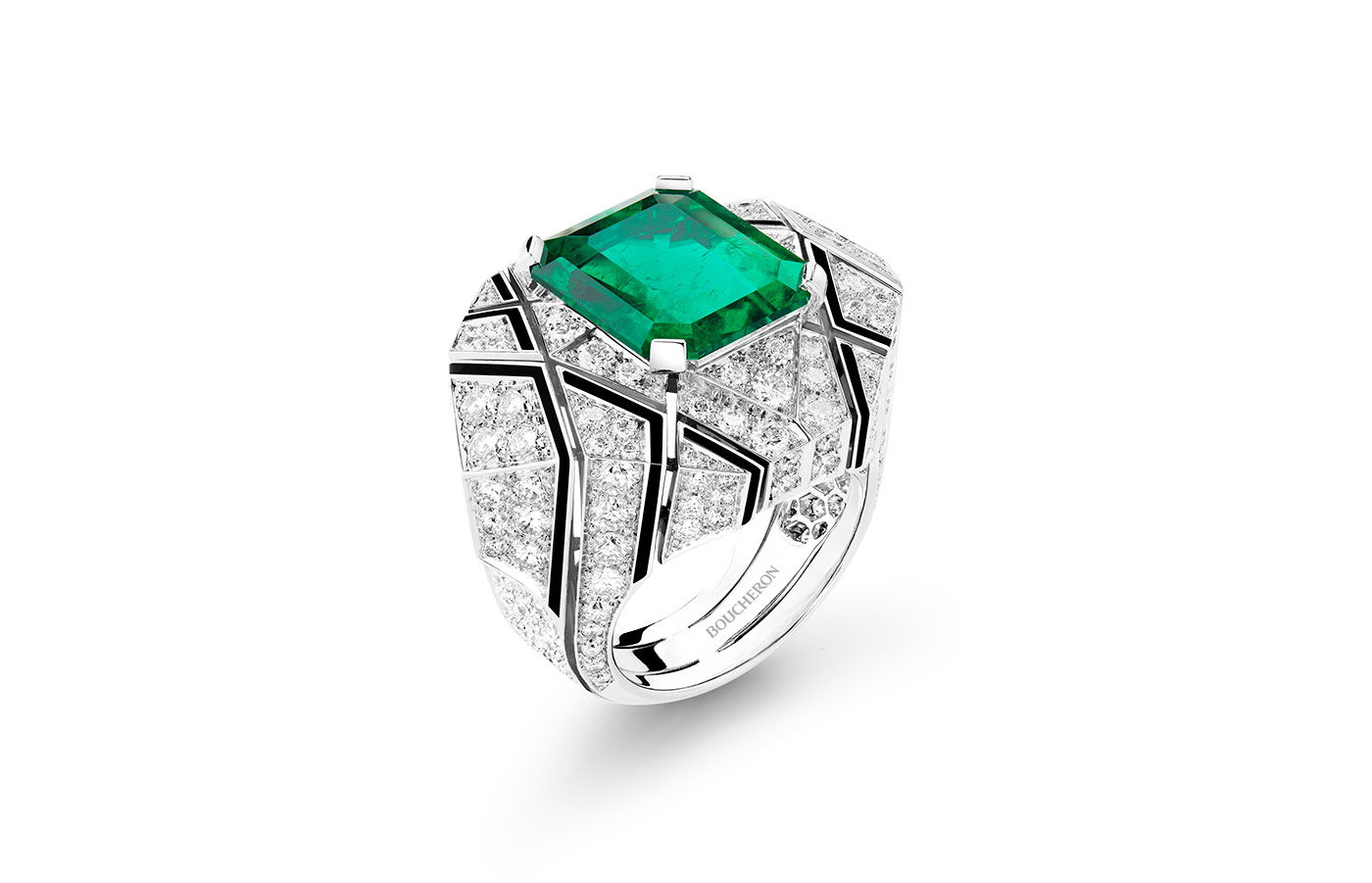  Boucheron 'Perspective' ring with 8.02 cts Colombian emerald, black lacquer and diamonds