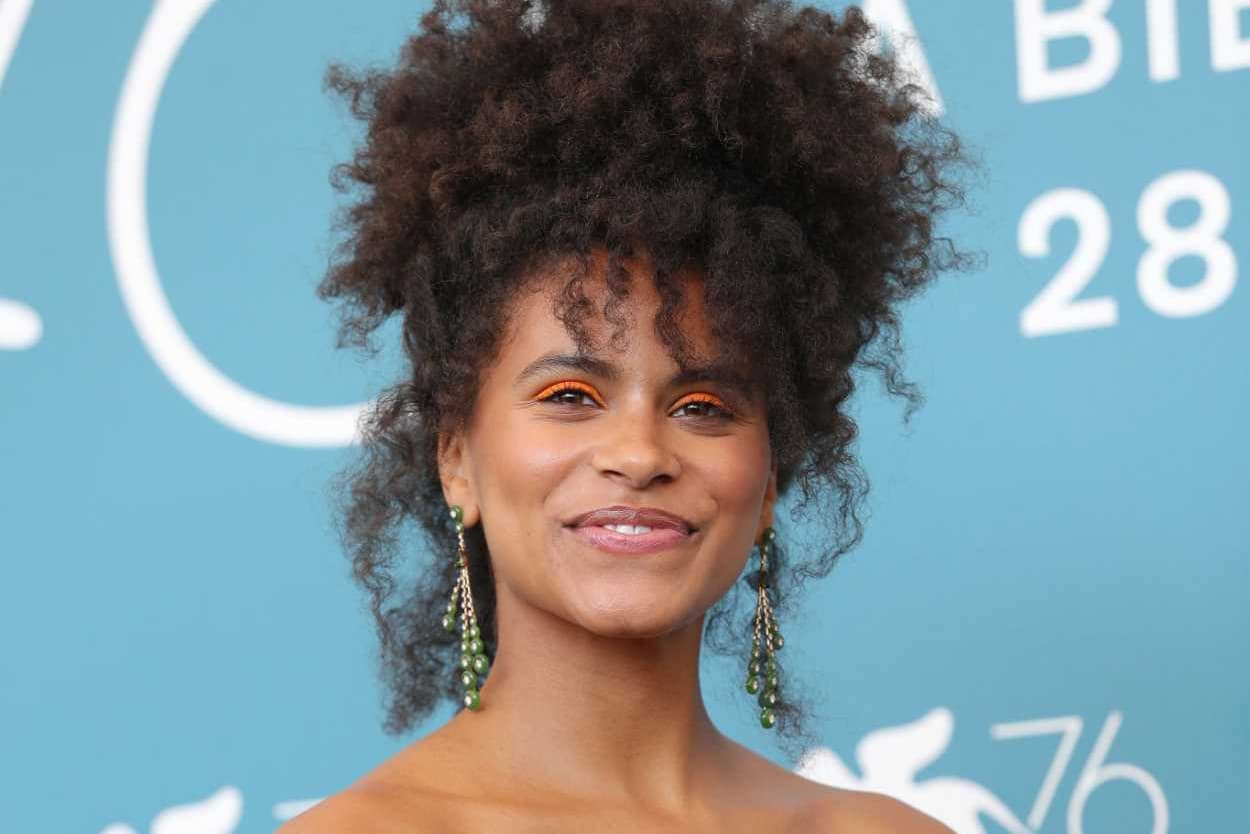  Zazie Beetz wearing Fernando Jorge Rocket earrings with nephrite jade and diamonds