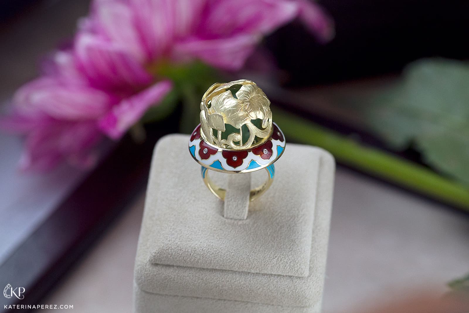 Yellow gold and hot enamel ring from Mysterious China collection that hide a jade ball under the dome. Photo by Isabella Antonio