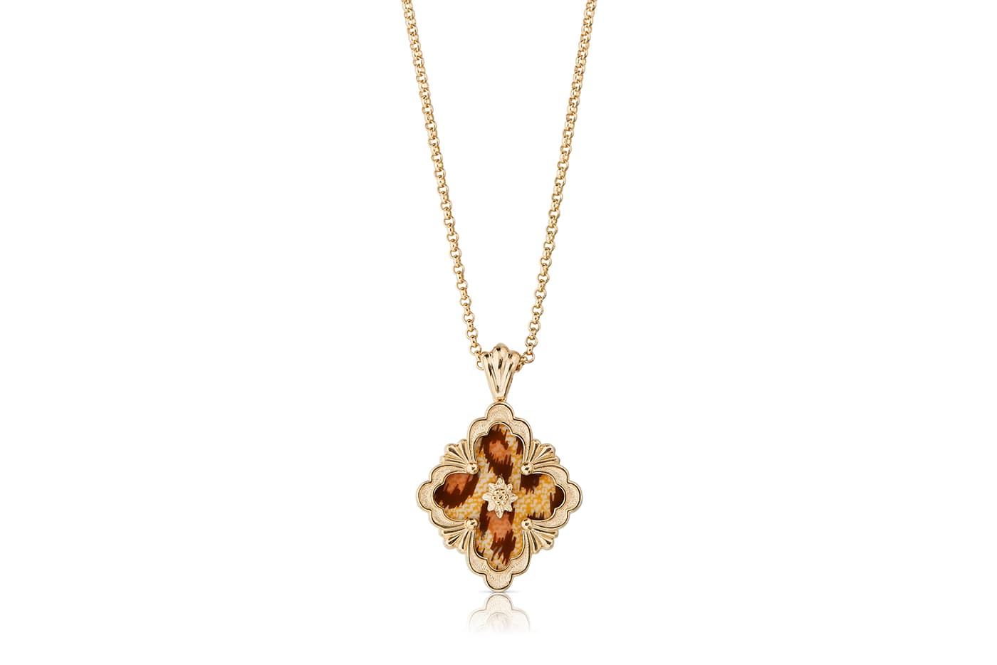 Buccellati ‘Opera’ pendant with enamel in yellow gold