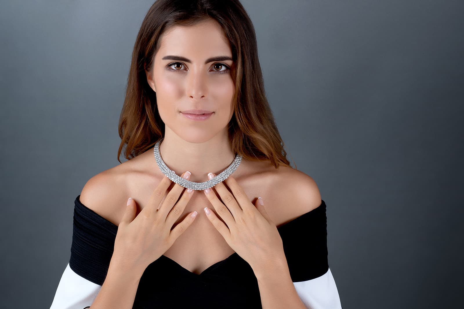 Stenzhorn 'Una' choker with brilliant cut diamonds in white gold