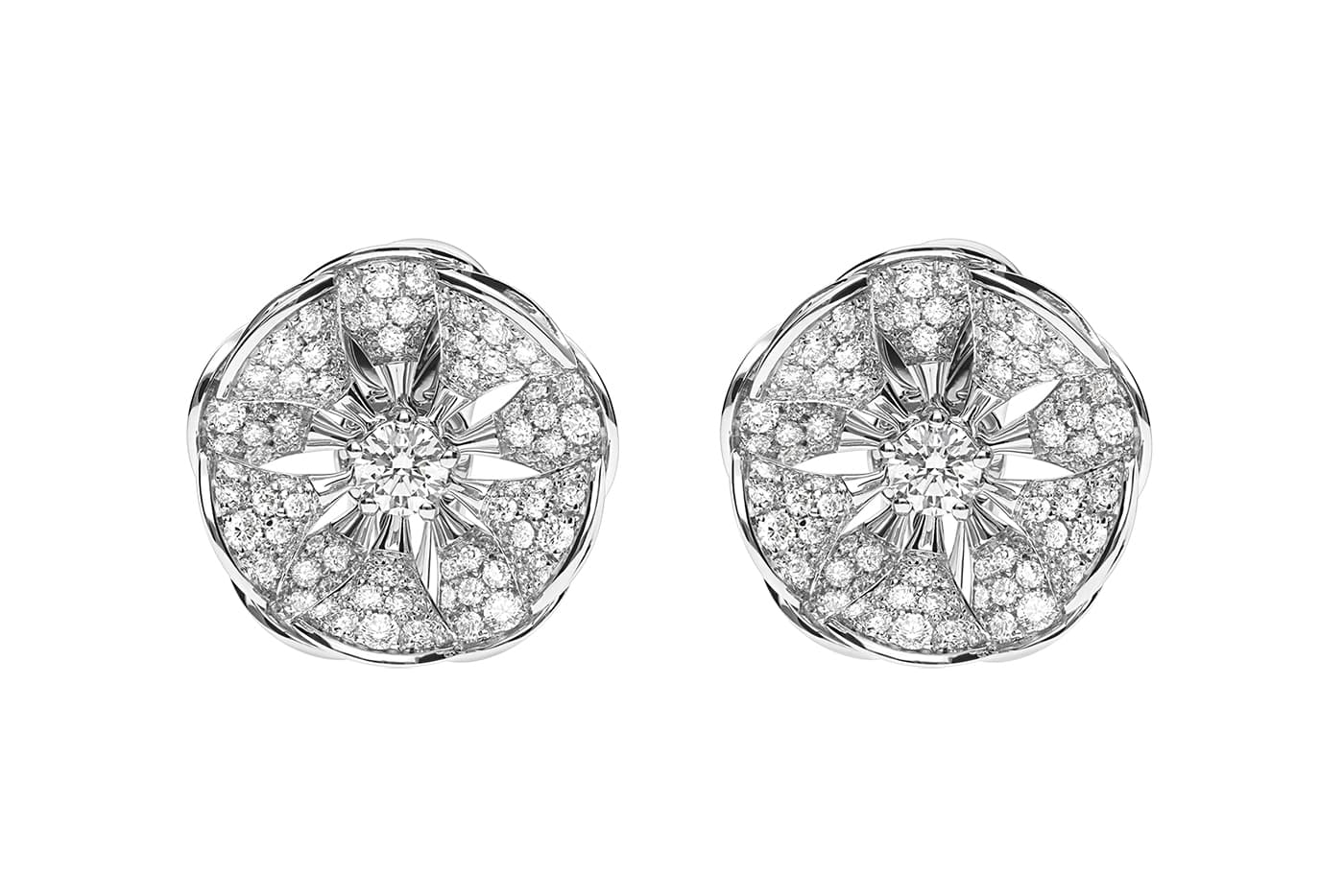  Bulgari 'Diva's Dream' stud earrings with diamonds in white gold