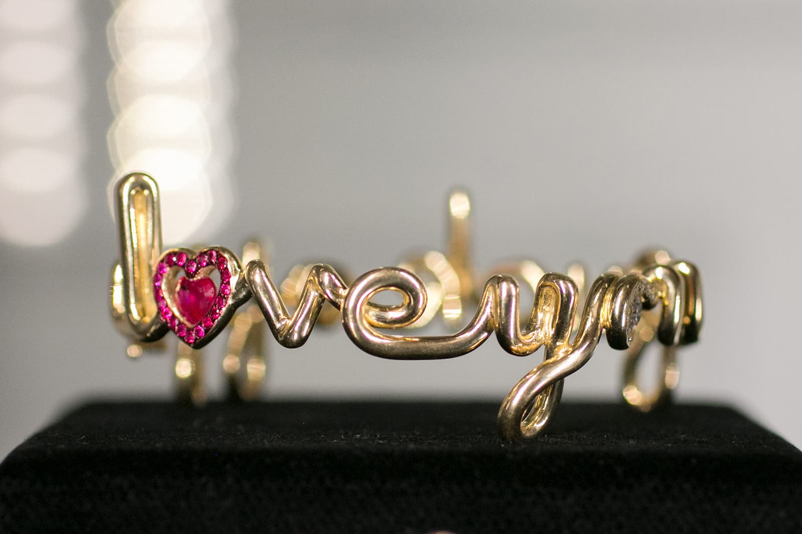  Solange Azagury-Partridge 'Modern Marriage' bracelet with diamonds and rubies in yellow gold