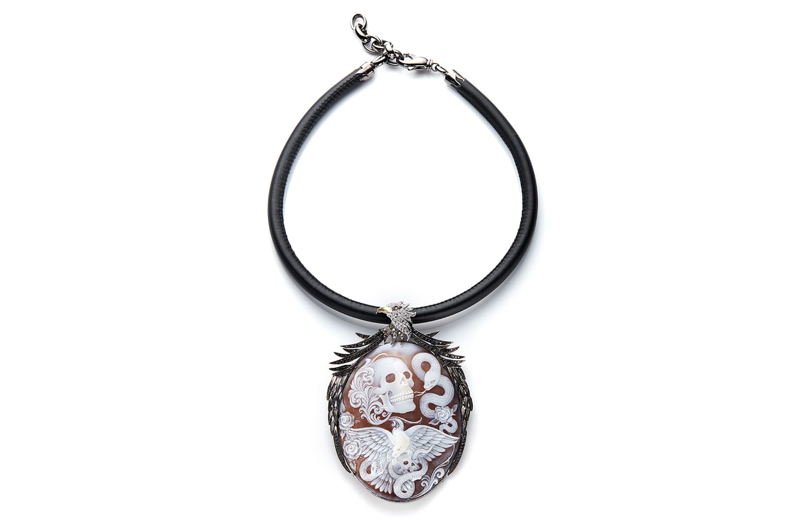  Amedeo by Faraone Mennella cameo pendant with colourless and black diamonds in white gold and leather 