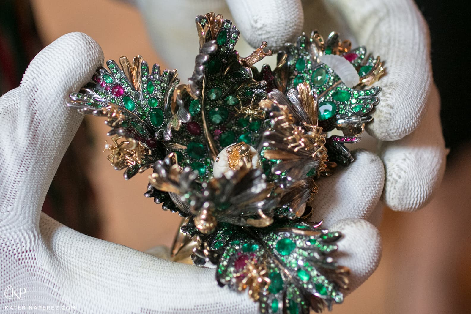  Bibi Van Der Velden 'Memento Mori' ring in gold with diamonds, rock crystal, emeralds and rubies