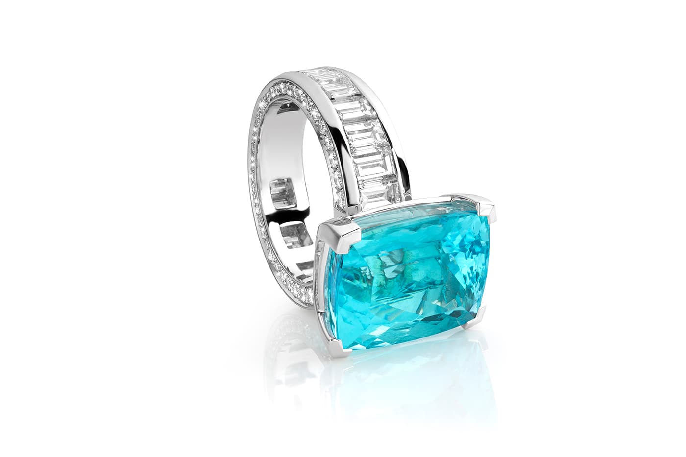  Jochen Leen ring with paraiba tourmaline and diamonds in white gold