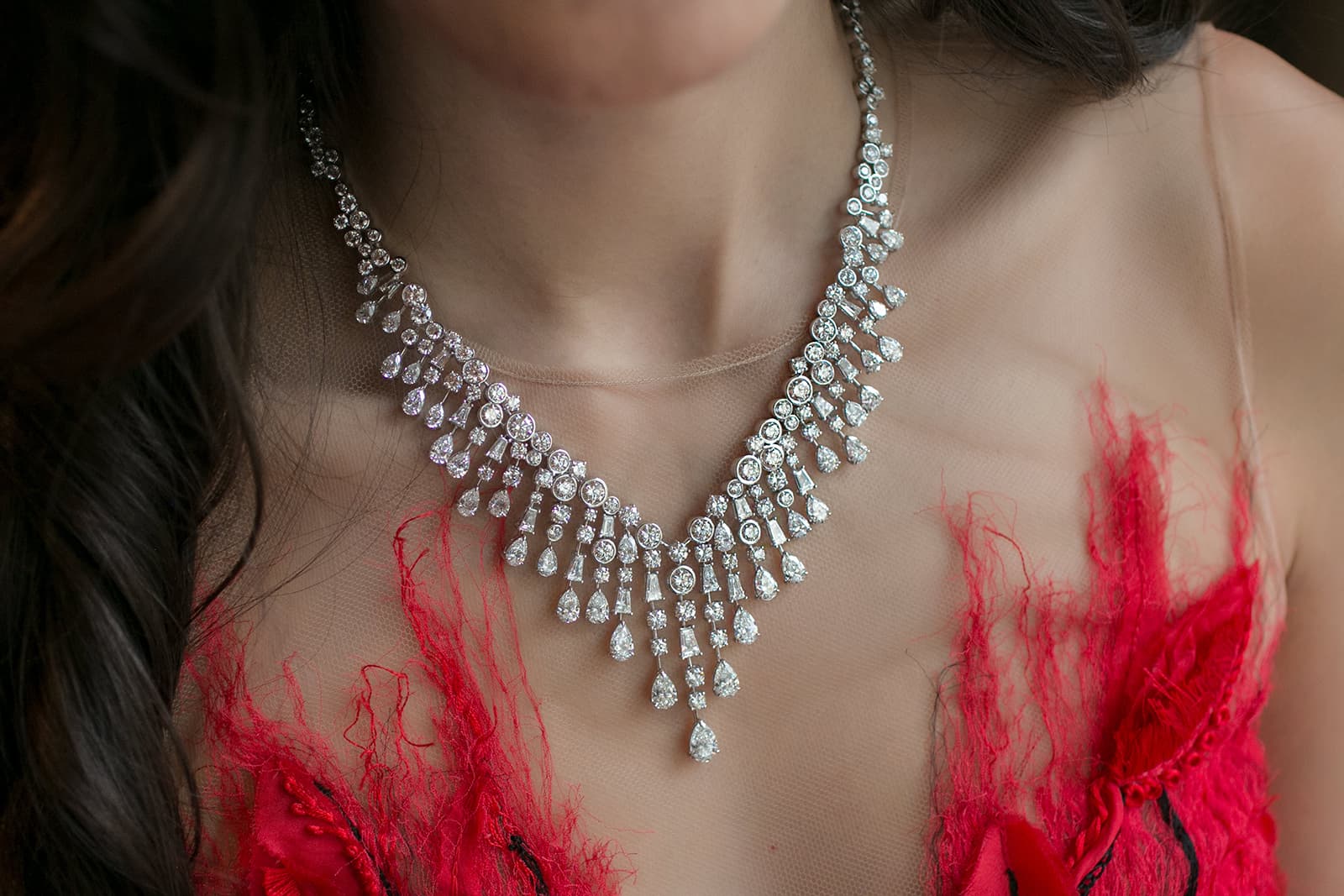  HARAKH Raindrop diamond necklace 