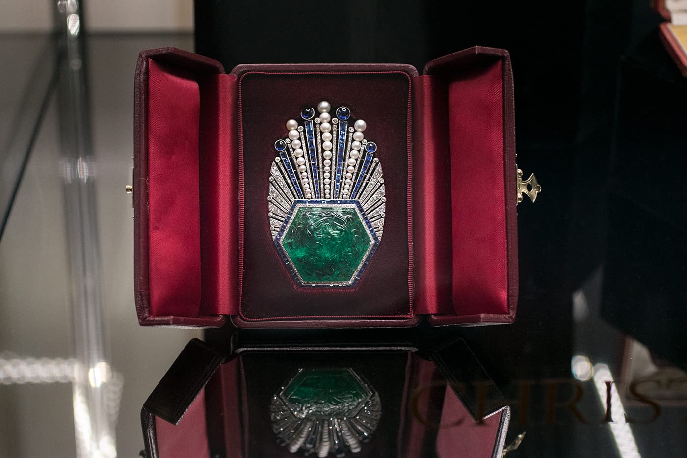  Christie’s ‘Maharajas & Mughal Magnificence’ Paul Iribe for Robert Linzeler aigrette with emerald, sapphire, pearls and diamonds