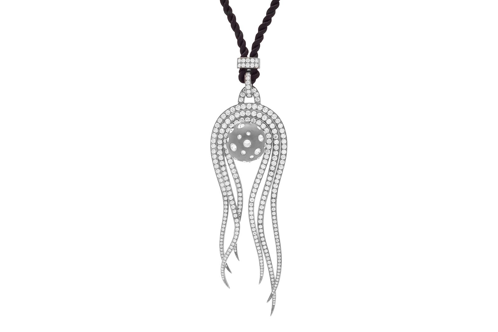  Mr. Lieou pearl necklace with diamonds