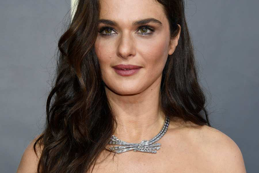  Rachel Weisz wearing Harry Winston Fifth Avenue collection necklace with 75.64ct of diamonds in platinum