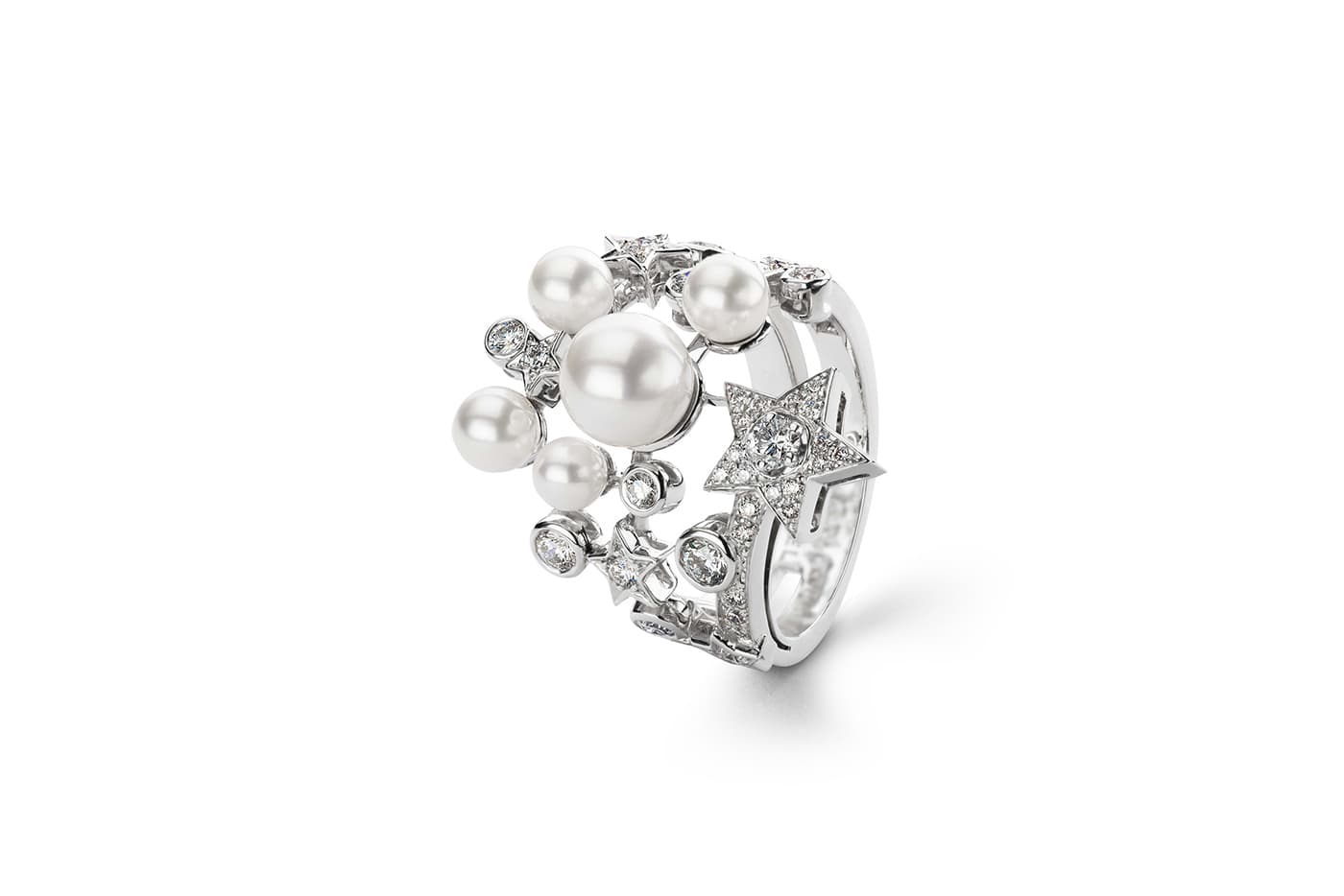  Chanel ‘Cométe’ collection ring with diamonds and pearls in white gold