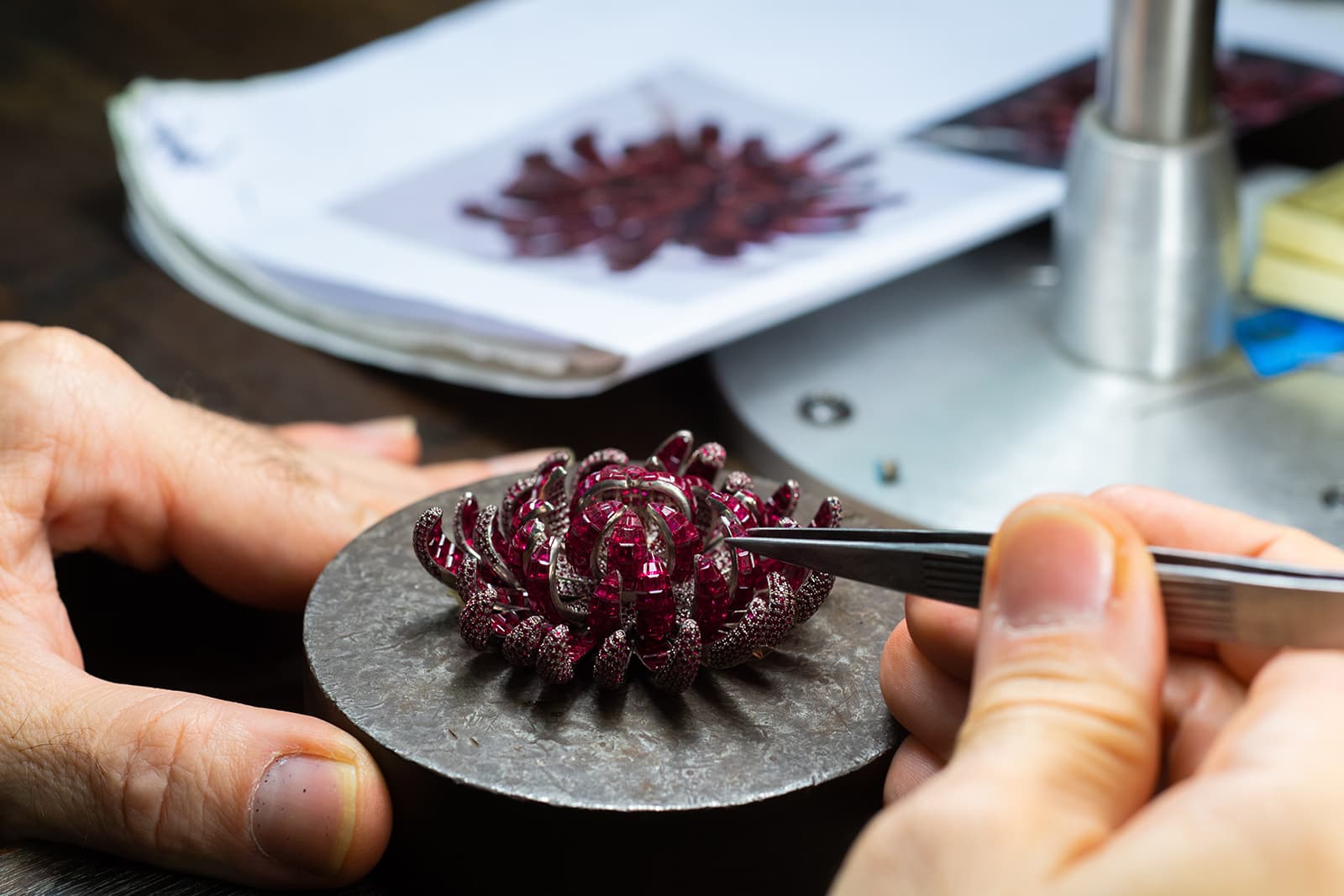  The making of Stenzhorn The Noble Ones collection Chrysanthemum necklace with invisible set rubies and diamonds in white gold