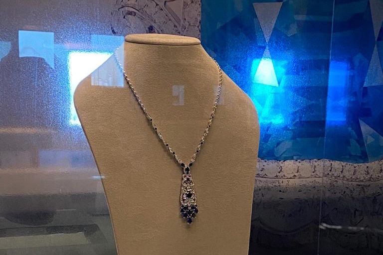 Garrard Declarations of Love jewellery exhibition