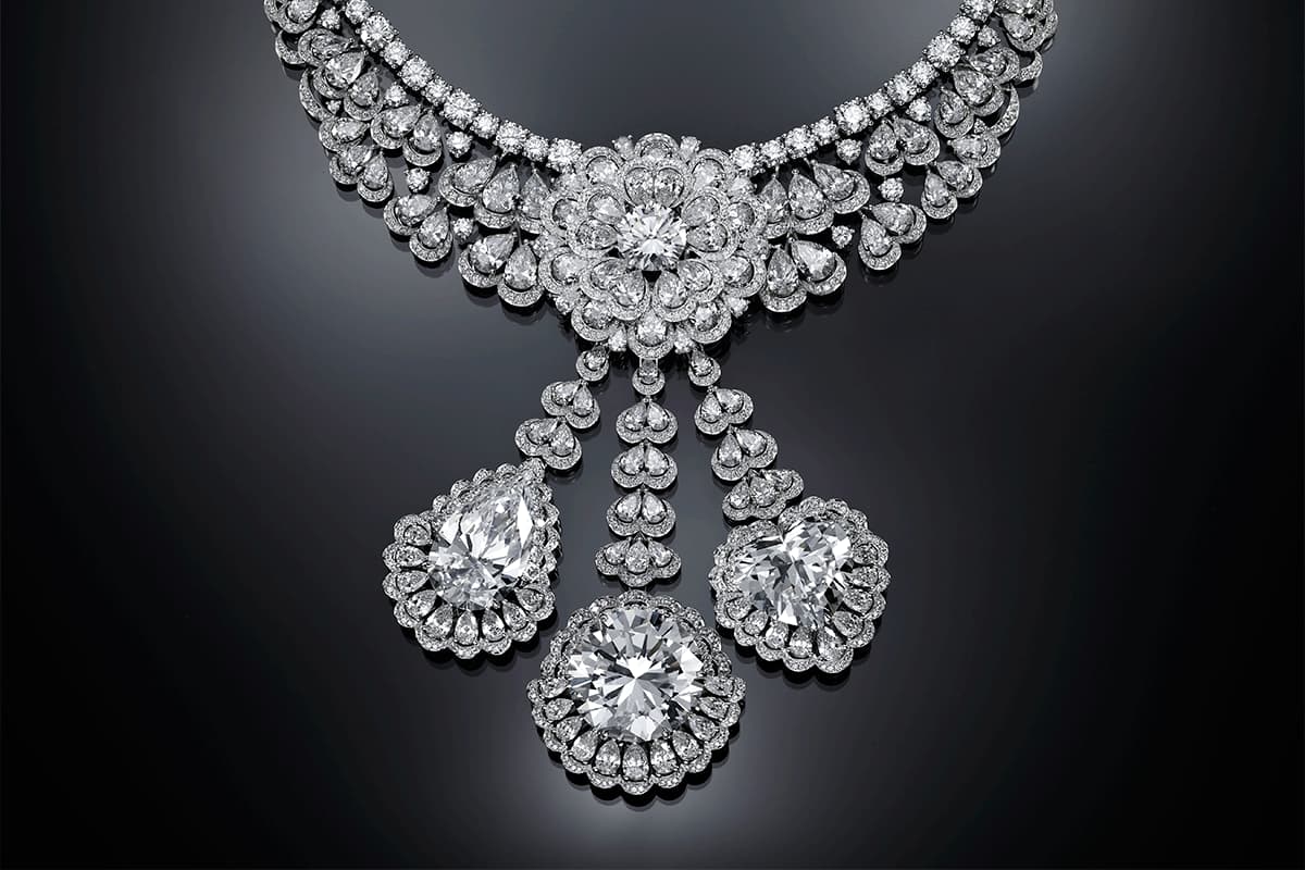  Chopard ‘Garden of Kalahari’ necklace with 50ct brilliant cut diamond, 25ct pear cut diamond, and 26ct heart shape diamond, all Flawless, D colour, type IIa 