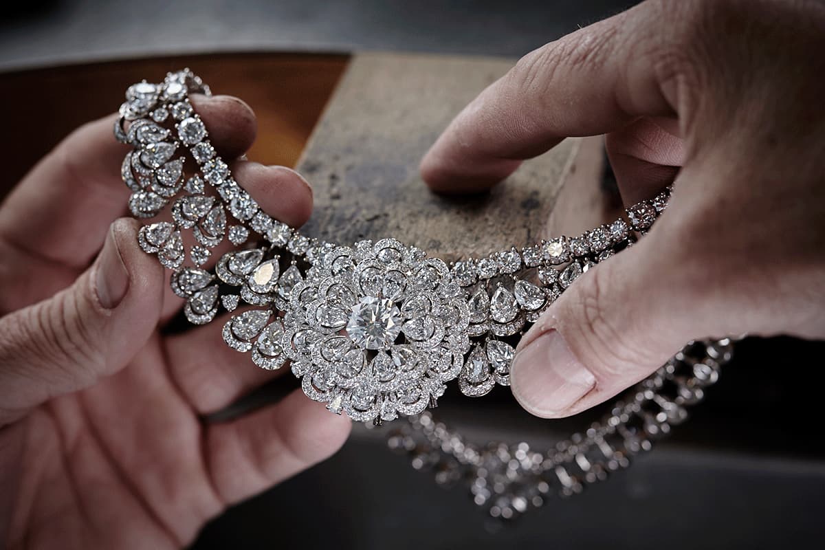  The making of Chopard's ‘Garden of Kalahari’ necklace 