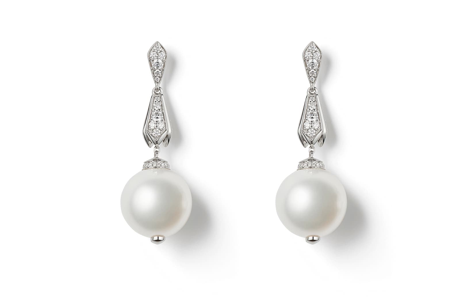  Boodles Secret Garden collection Bellflower earrings with pearls and diamonds in white gold