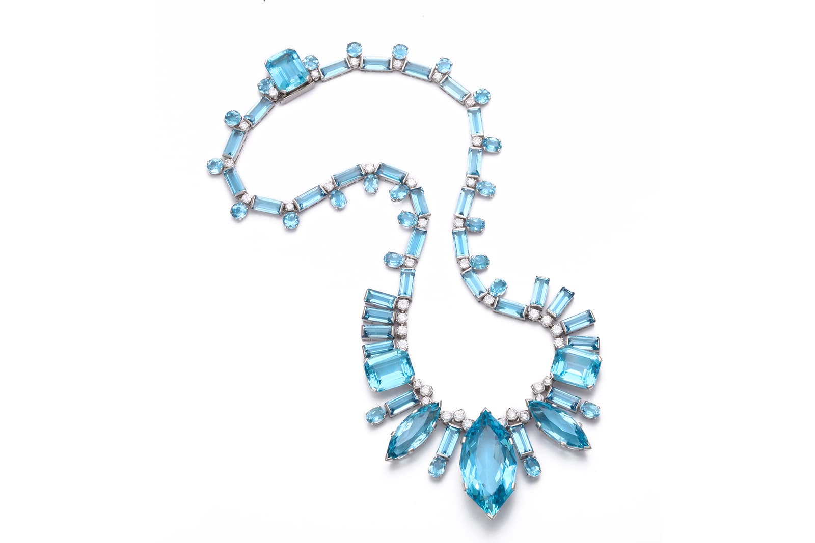  Offered by A la Vieille Russie, necklace with aquamarine and diamonds in white gold