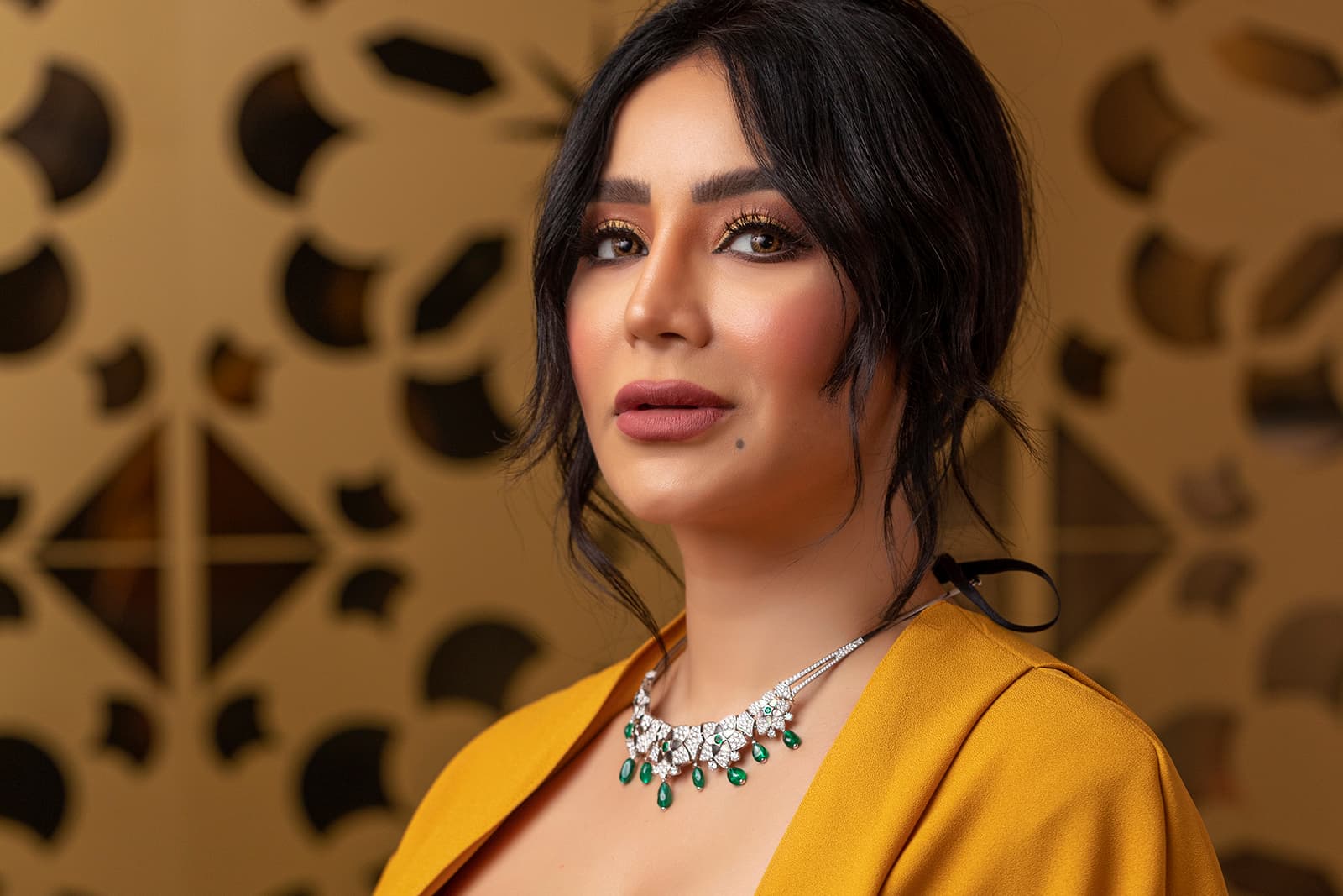  Lojain Omran wearing the Bvlgari Jannah collection