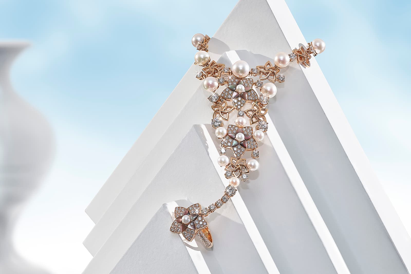  Bvlgari Jannah collection hand jewel with Akoya pearl, mother of pearl and diamonds in rose gold 