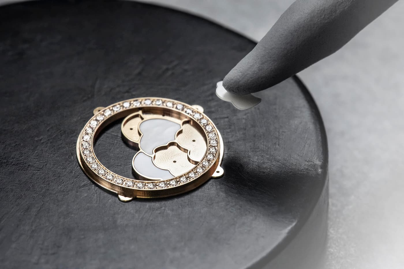  The making of Vacheron Constantin Égérie watch 