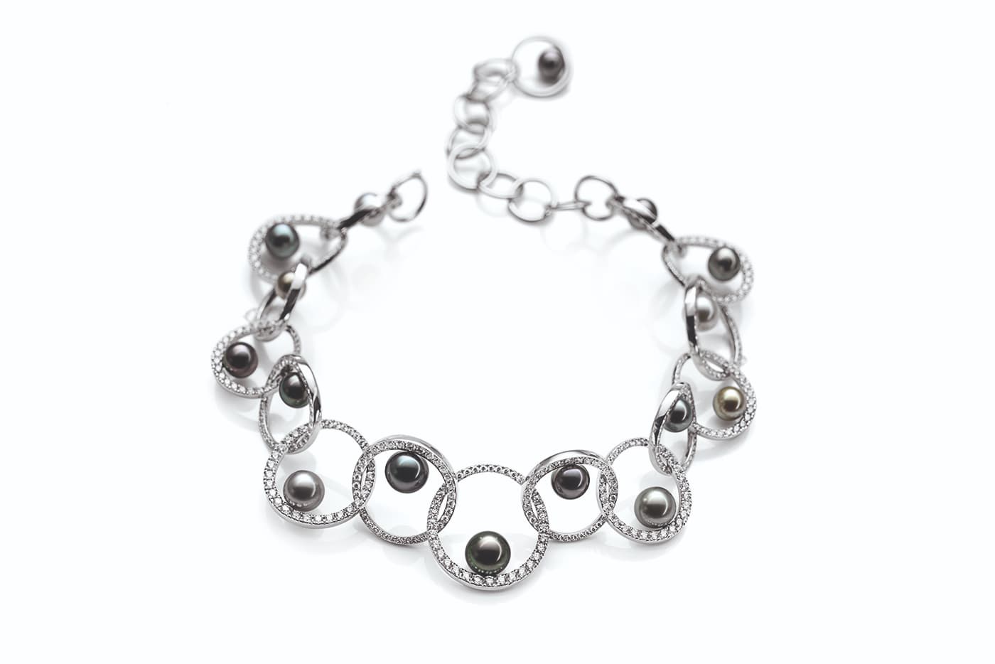  Mikimoto Mistral necklace with Tahitian pearls and diamonds in white gold