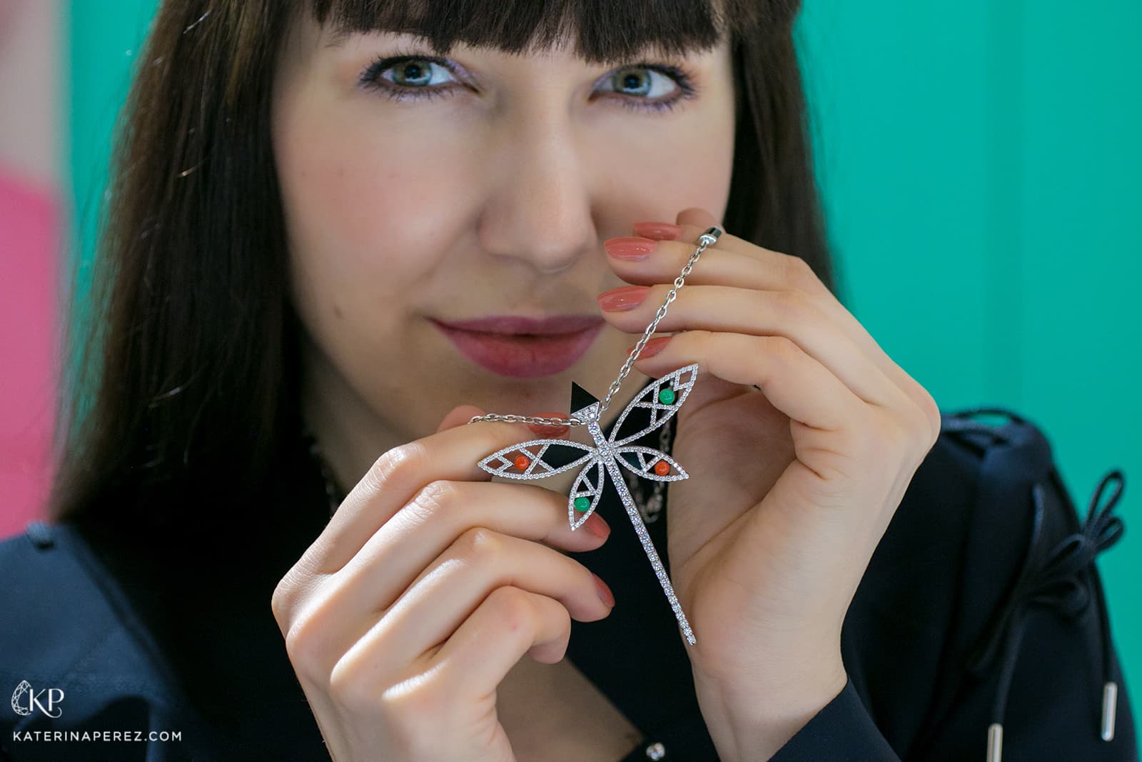 Anapsara Lempicka necklace with diamonds and enamel in white gold