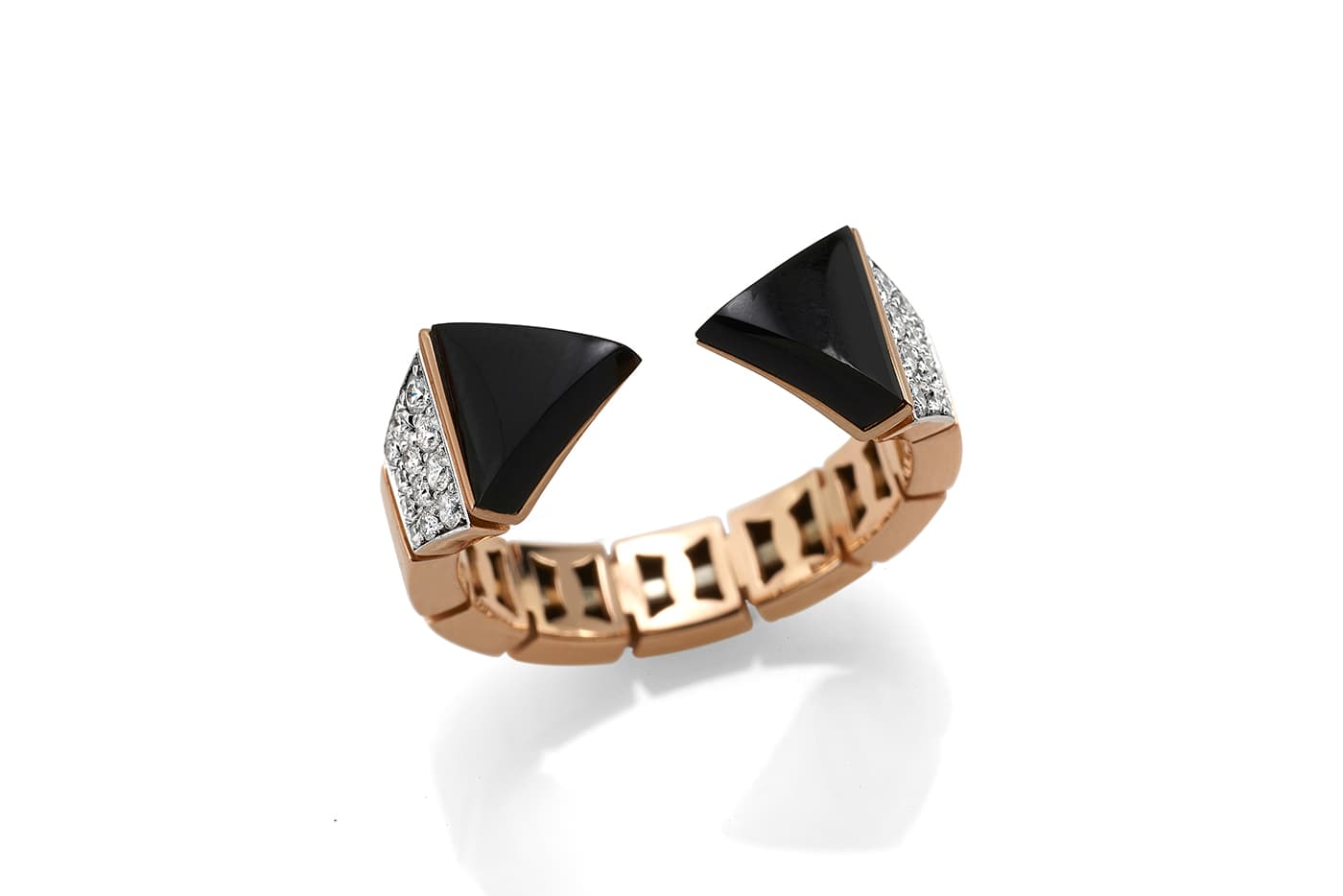  Anapsara Temptation ring with onyx and diamonds in rose gold