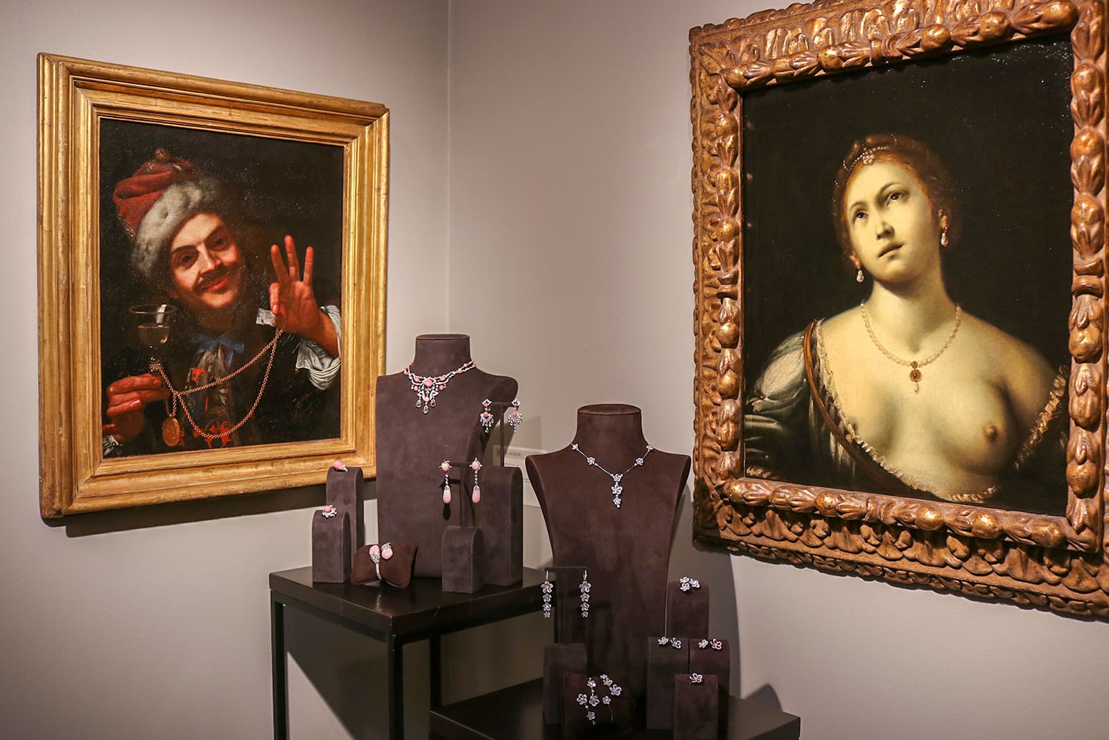 David Morris jewellery and portraits at the Dickinson Gallery