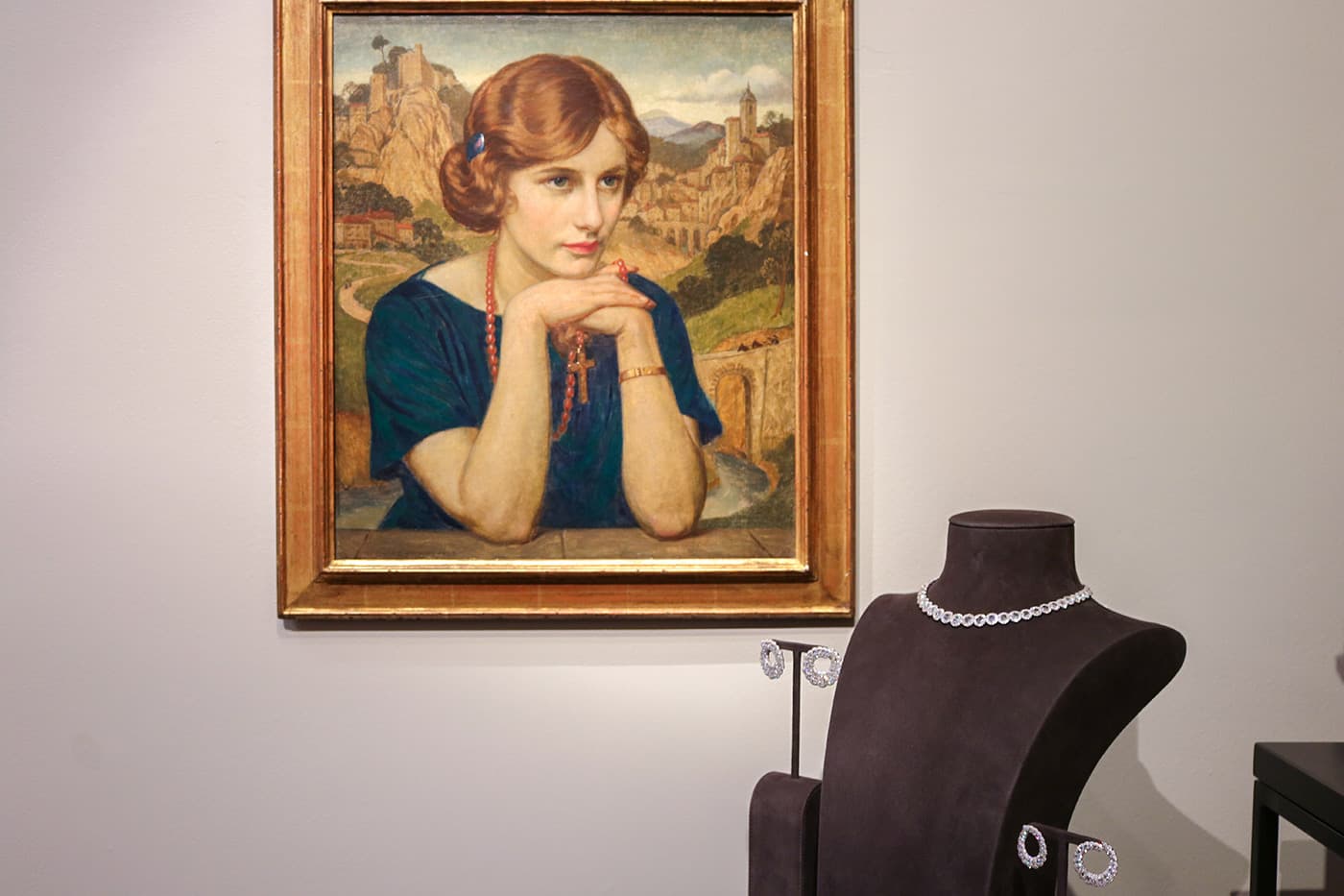  David Morris jewellery and portrait at the Dickinson Gallery