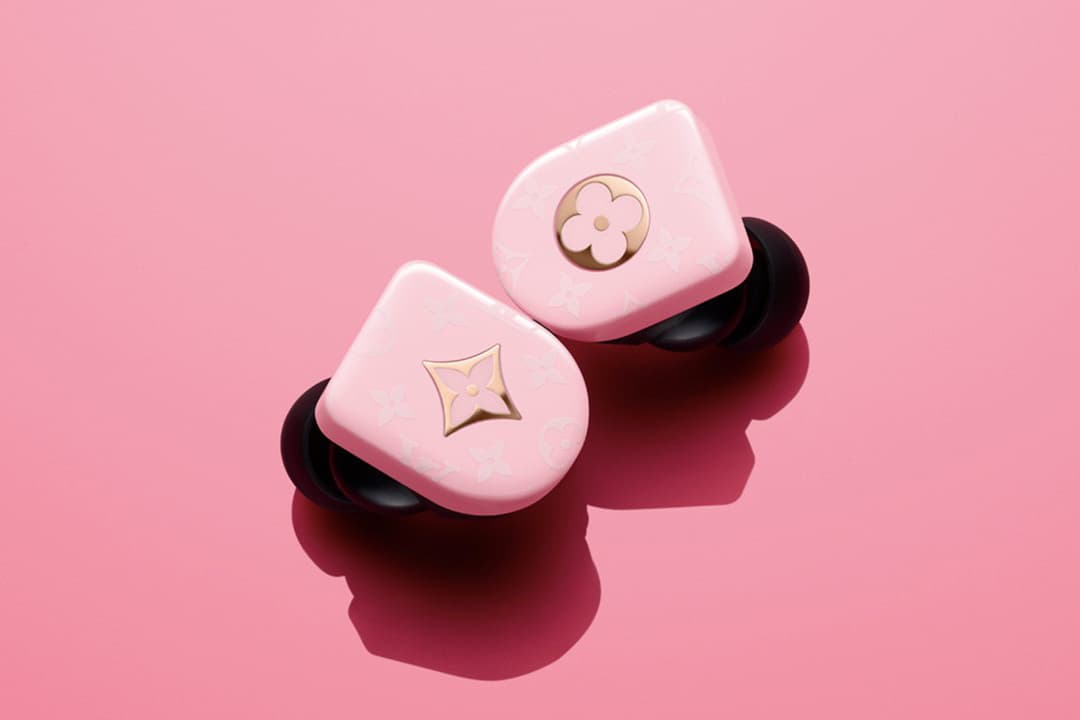  Louis Vuitton Horizon wireless earphones