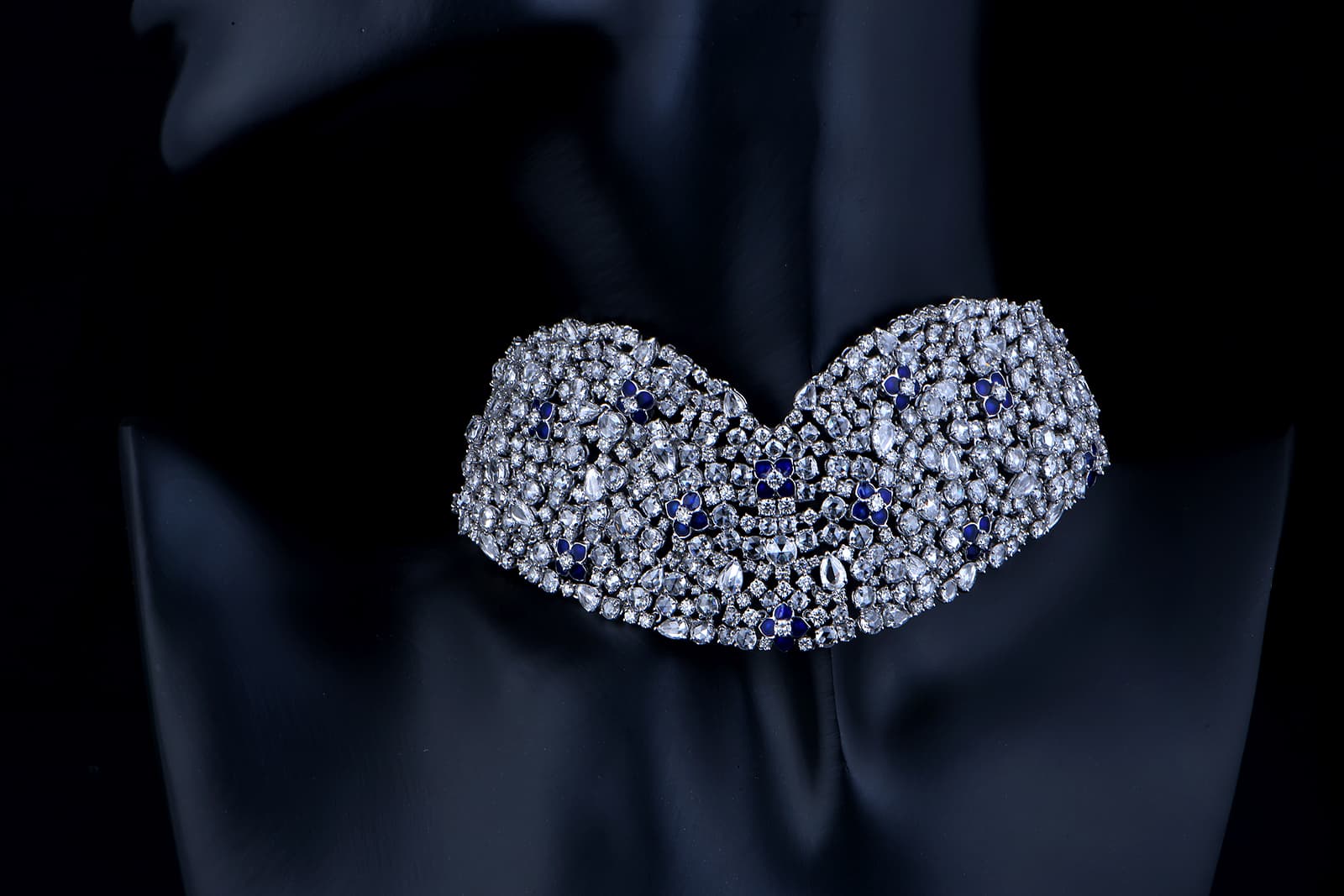  Dazzling Diamonds chocker with sapphires and diamonds by Jaipur Gems