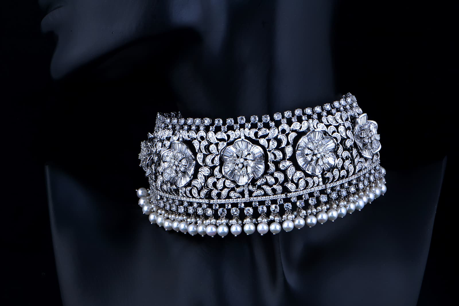 Dazzling Diamonds Jaipur Gems