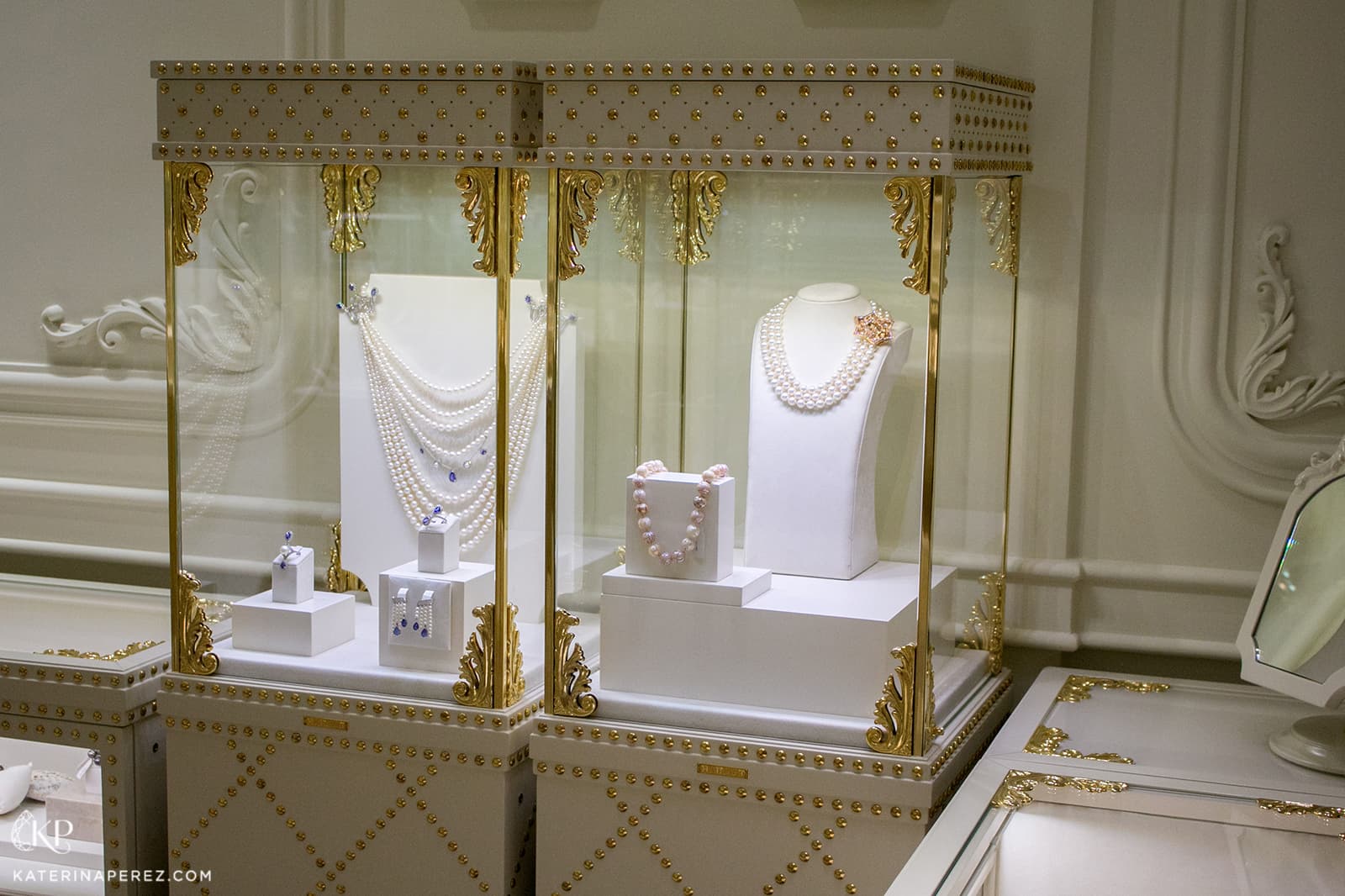 Hairaat boutique displays