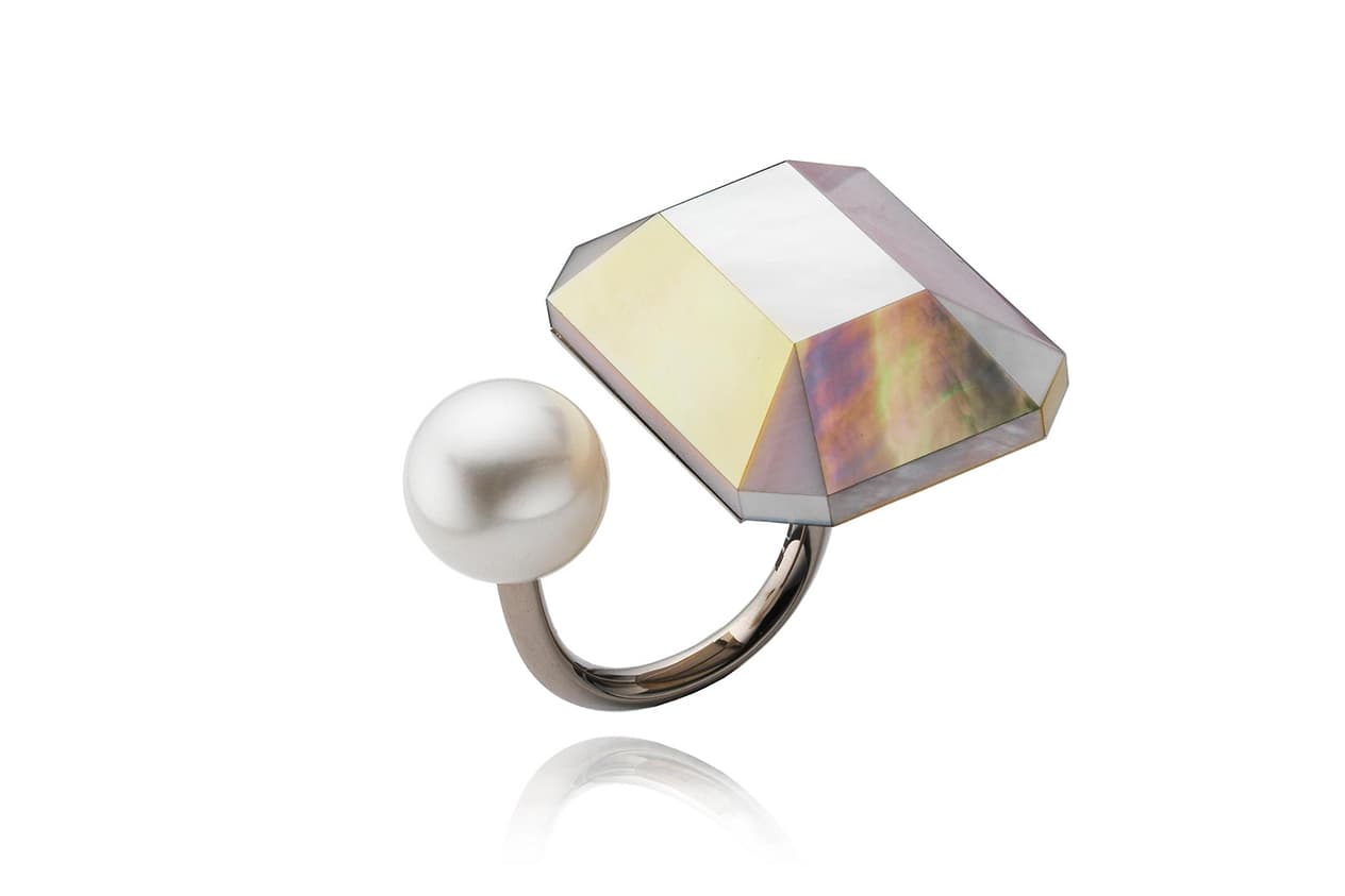  Melanie Georgacopoulos MOP facets ring with freshwater pearl and mother of pearl in white gold
