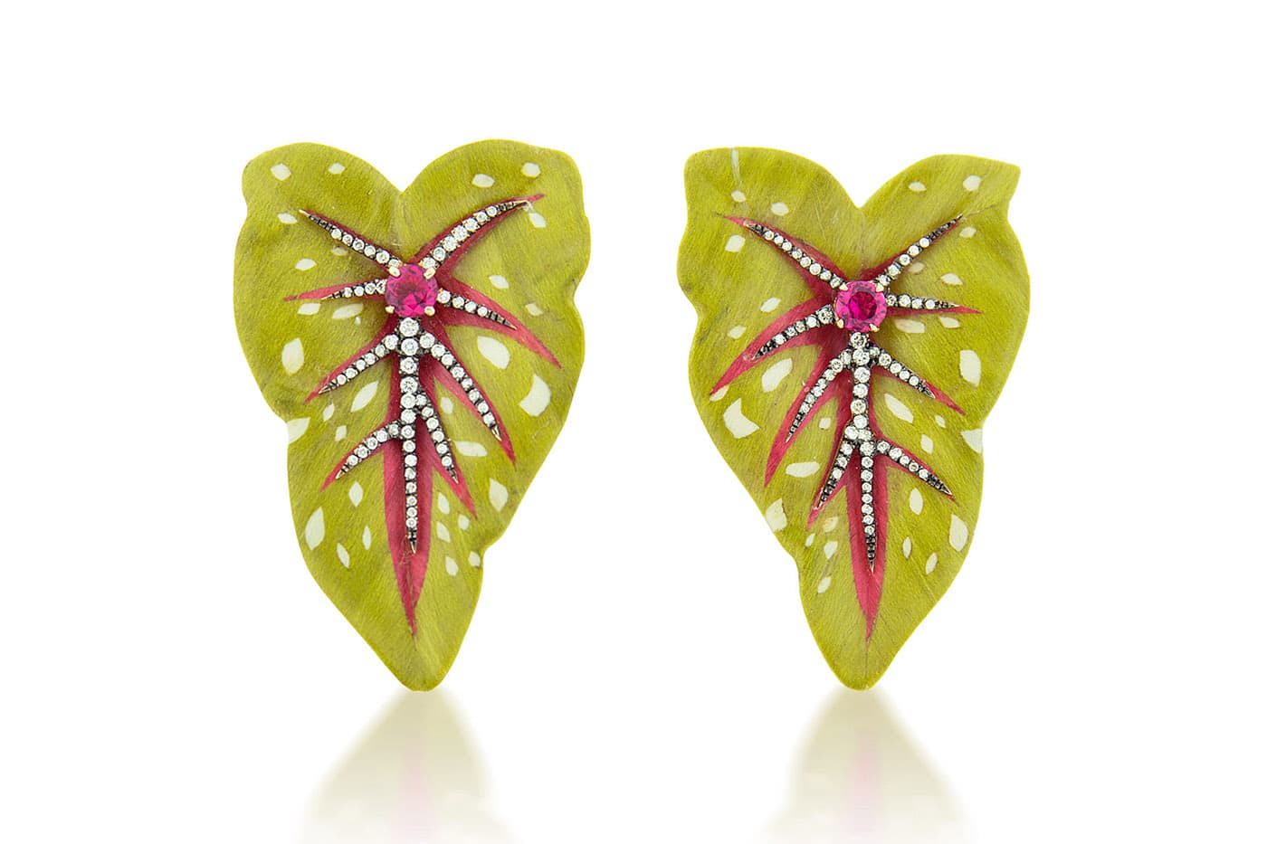  Silvia Furmanovich 'Variegata Leaf' earrings from the 'Botanical' collection with rubellites, diamonds and wood marquetry 