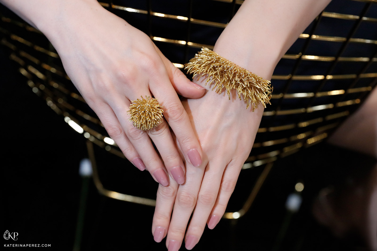 CADAR Fur bracelet and ring from the Second Skin collection with diamonds in yellow gold