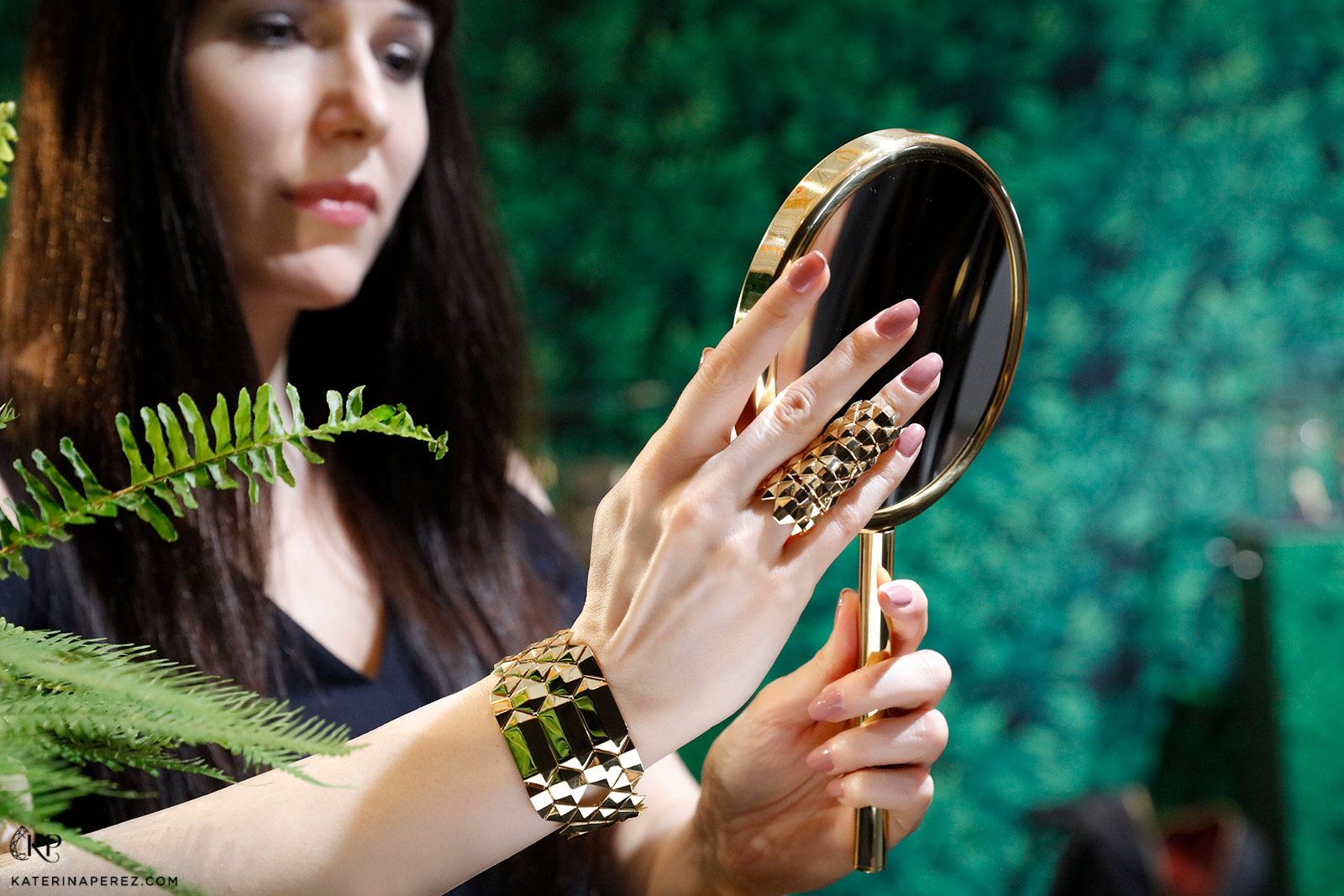  CADAR Python cuff and ring from the Second Skin collection in yellow gold